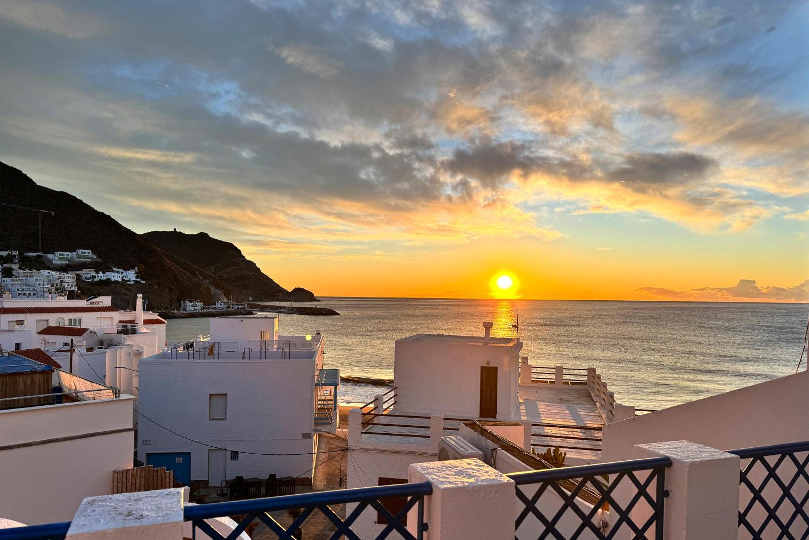 2-bedroom apartment with a terrace and sea views photo 2