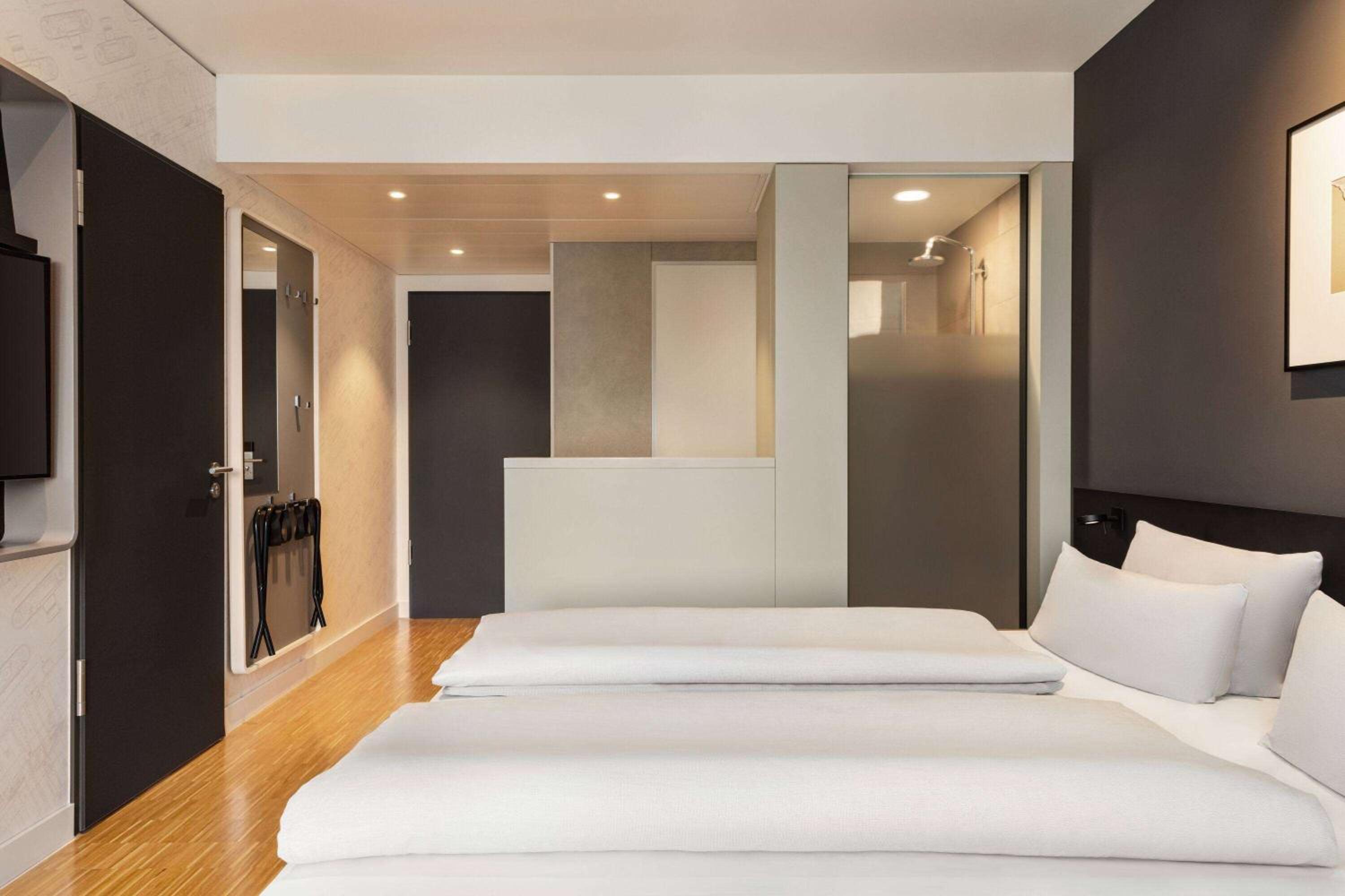 Superior Twin Room photo 3