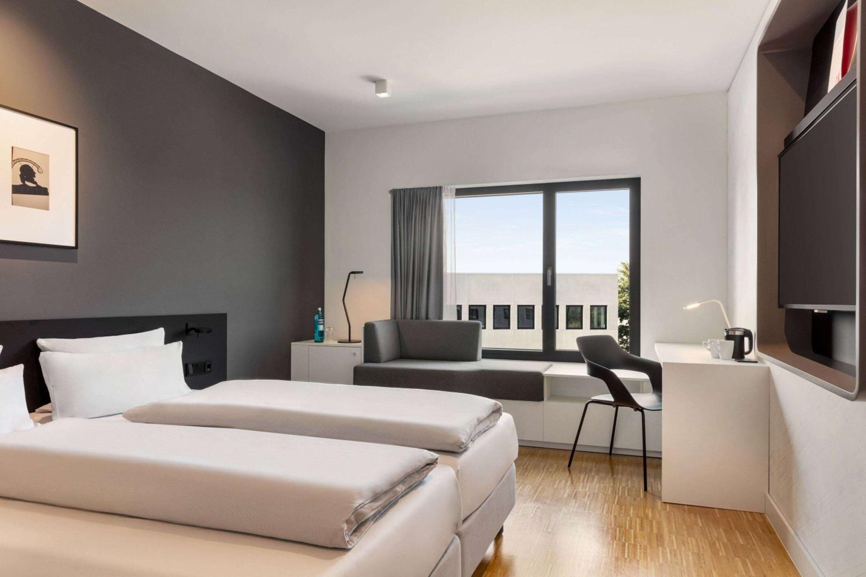 Accessible Room with Two Single Beds photo 1