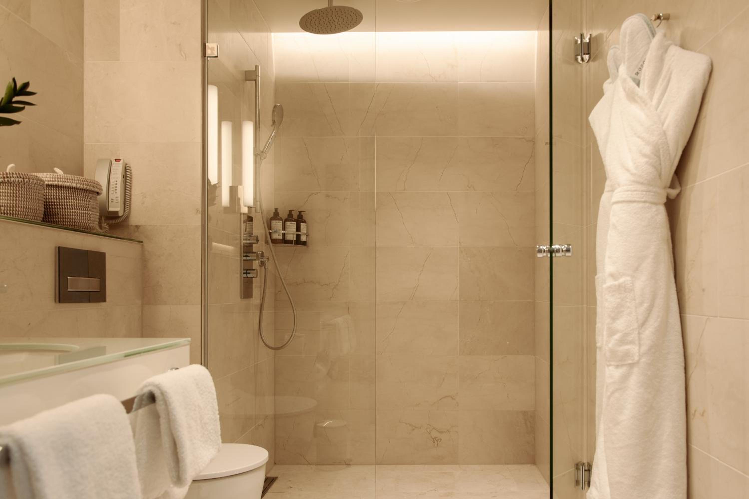 Serenity Studio (spa included)