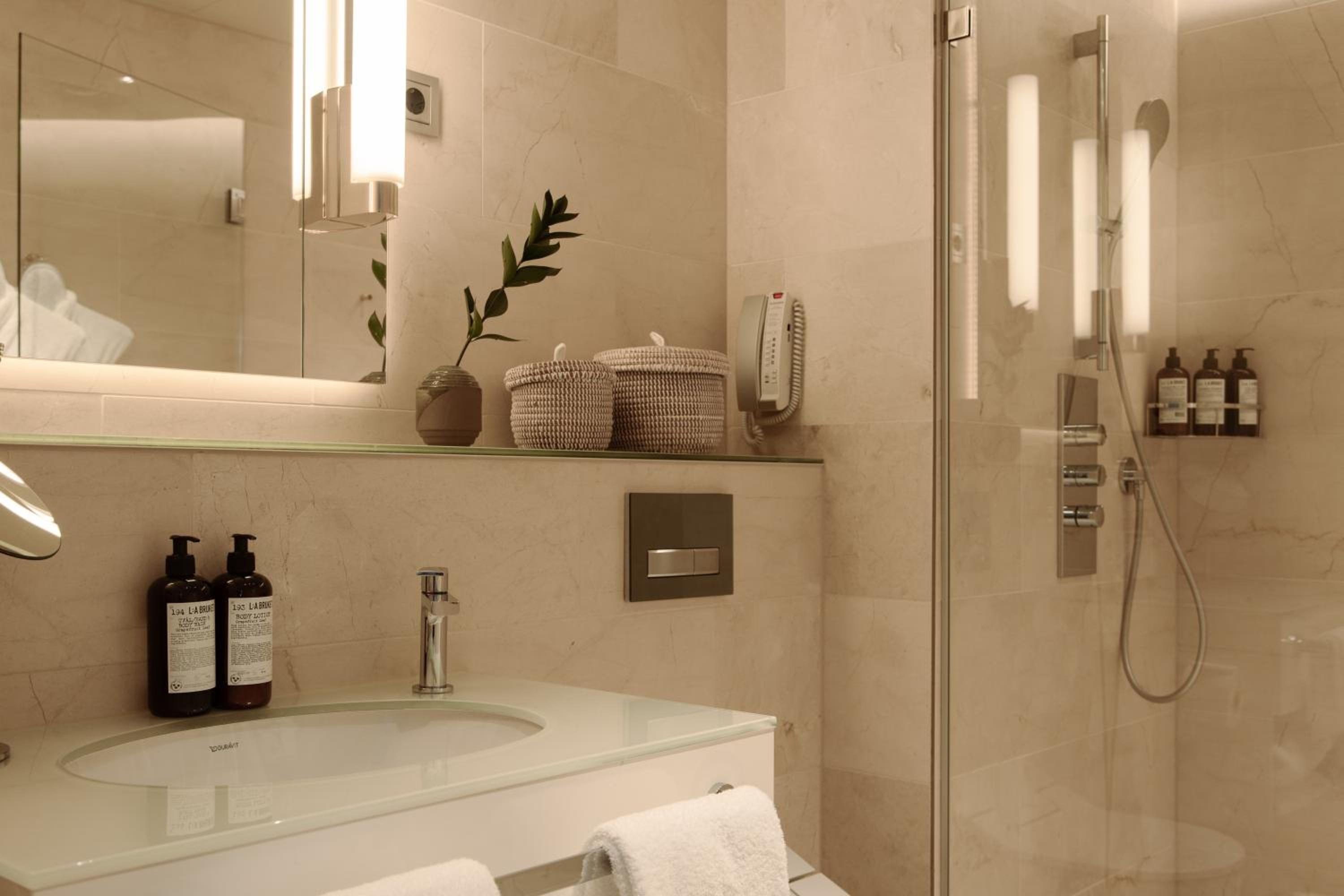Serenity Studio (spa included) thumbnail 5