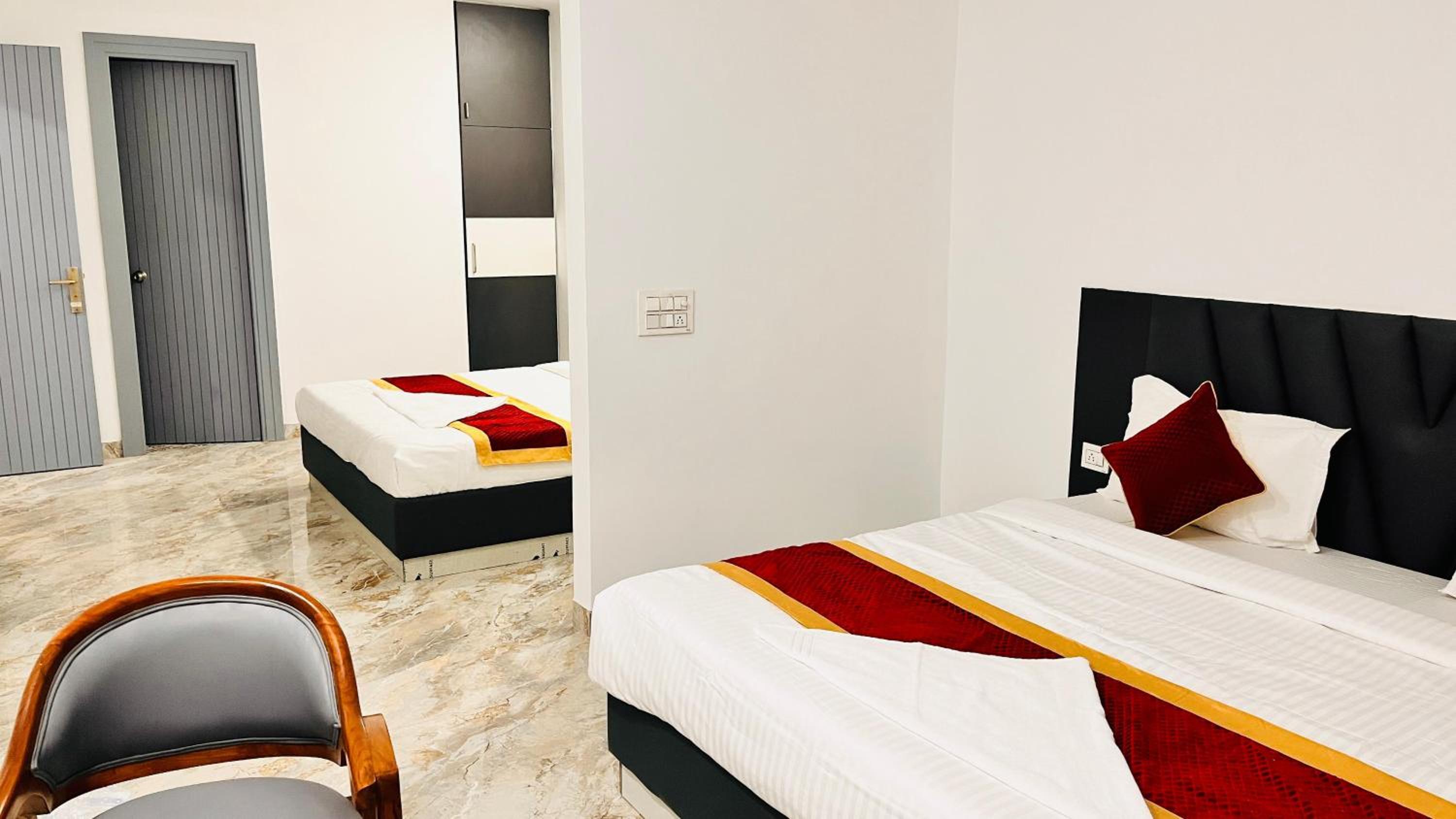 Double Room with Private Bathroom