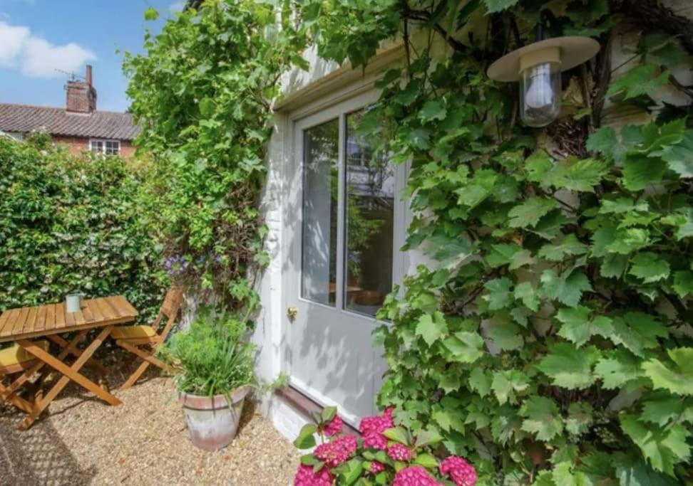 One-Bedroom House photo 2