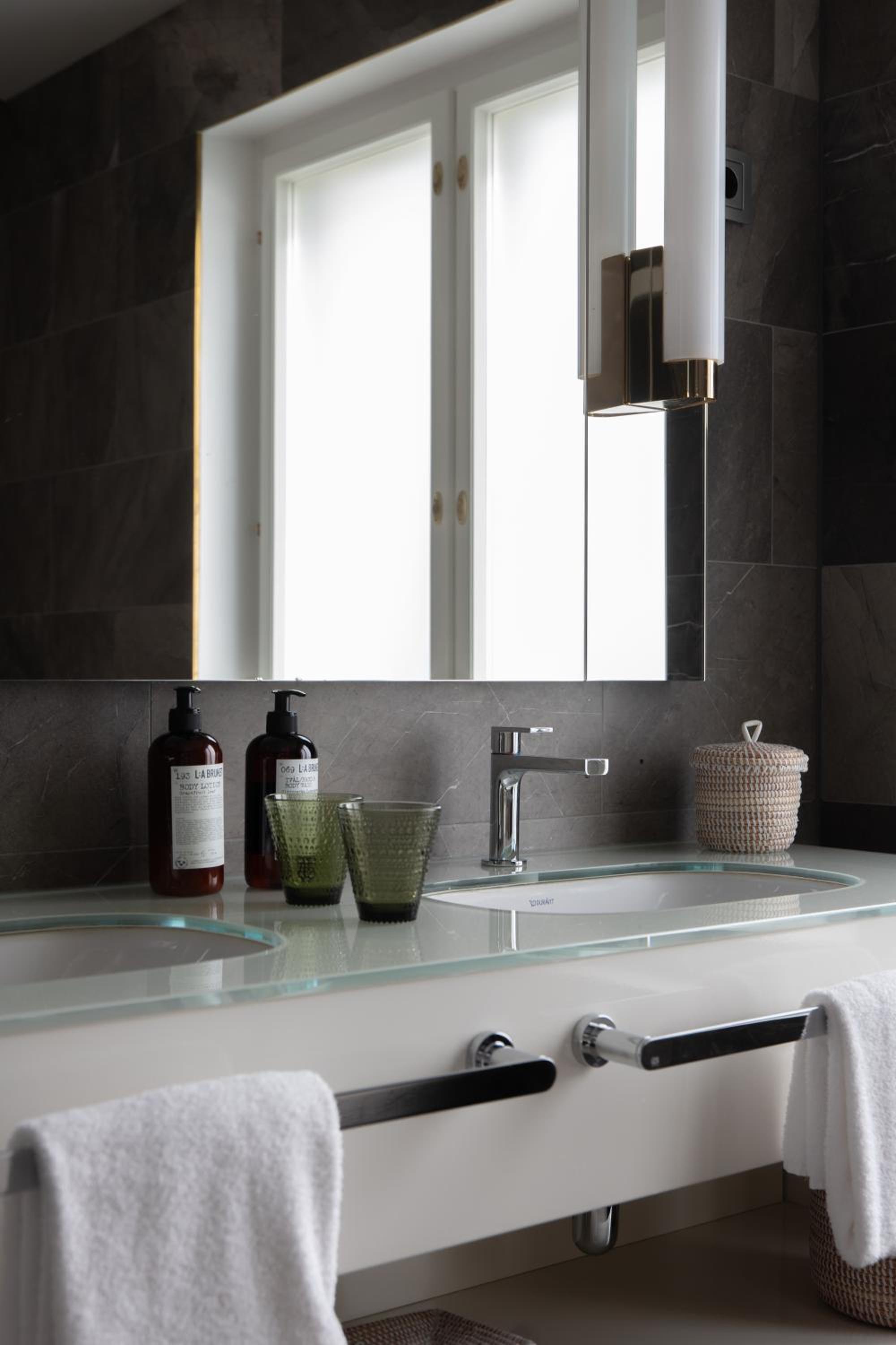 Atelier Room with Balcony (spa included) thumbnail 6