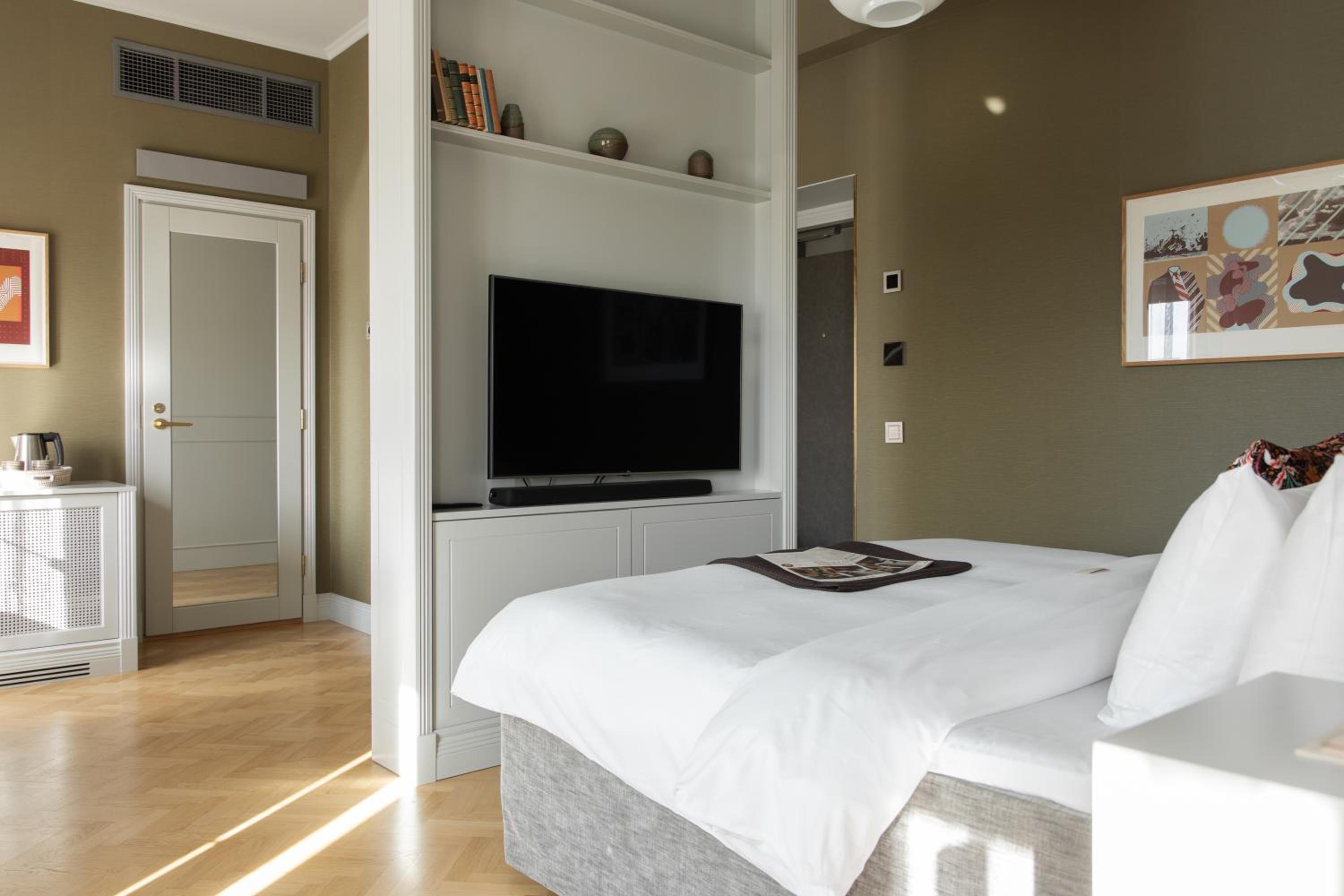 Atelier Room with Balcony (spa included)