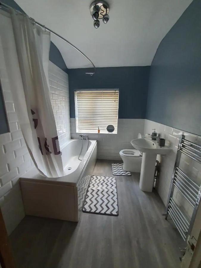 Double Room With Shared Bathroom photo 3