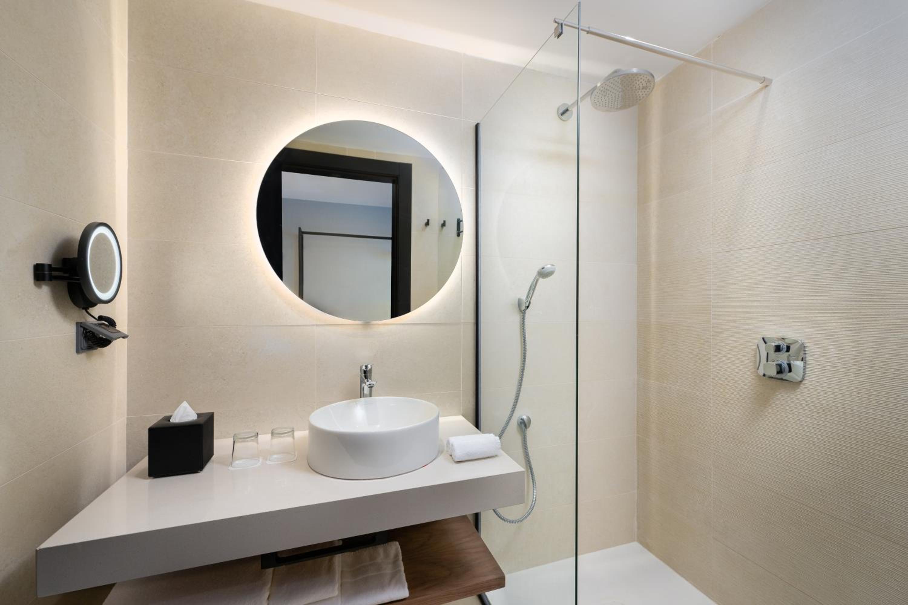 Standard Room - Photo 2