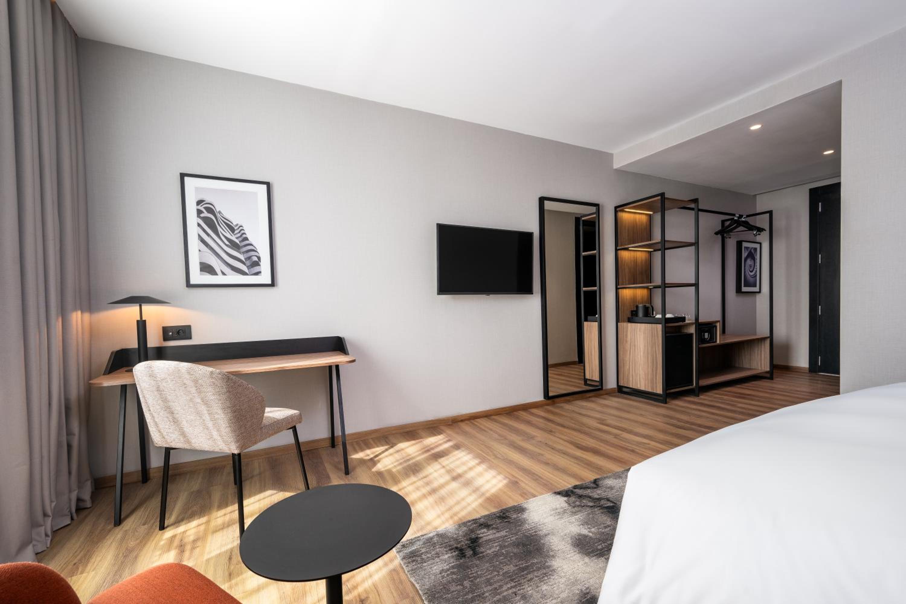 Family Stay - Two Connected Rooms - Photo 4
