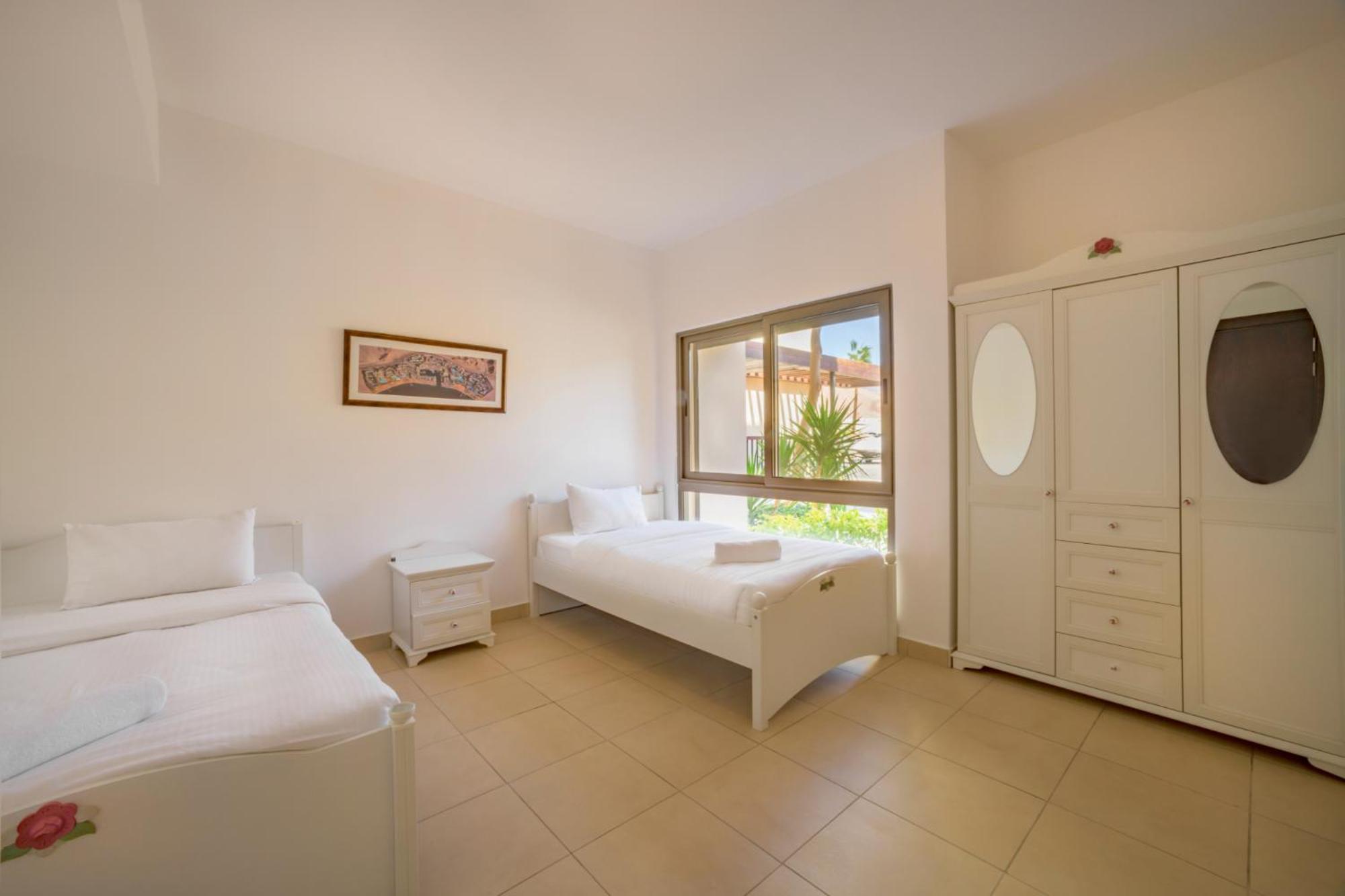 Two-Bedroom Standard Apartment - Photo 3