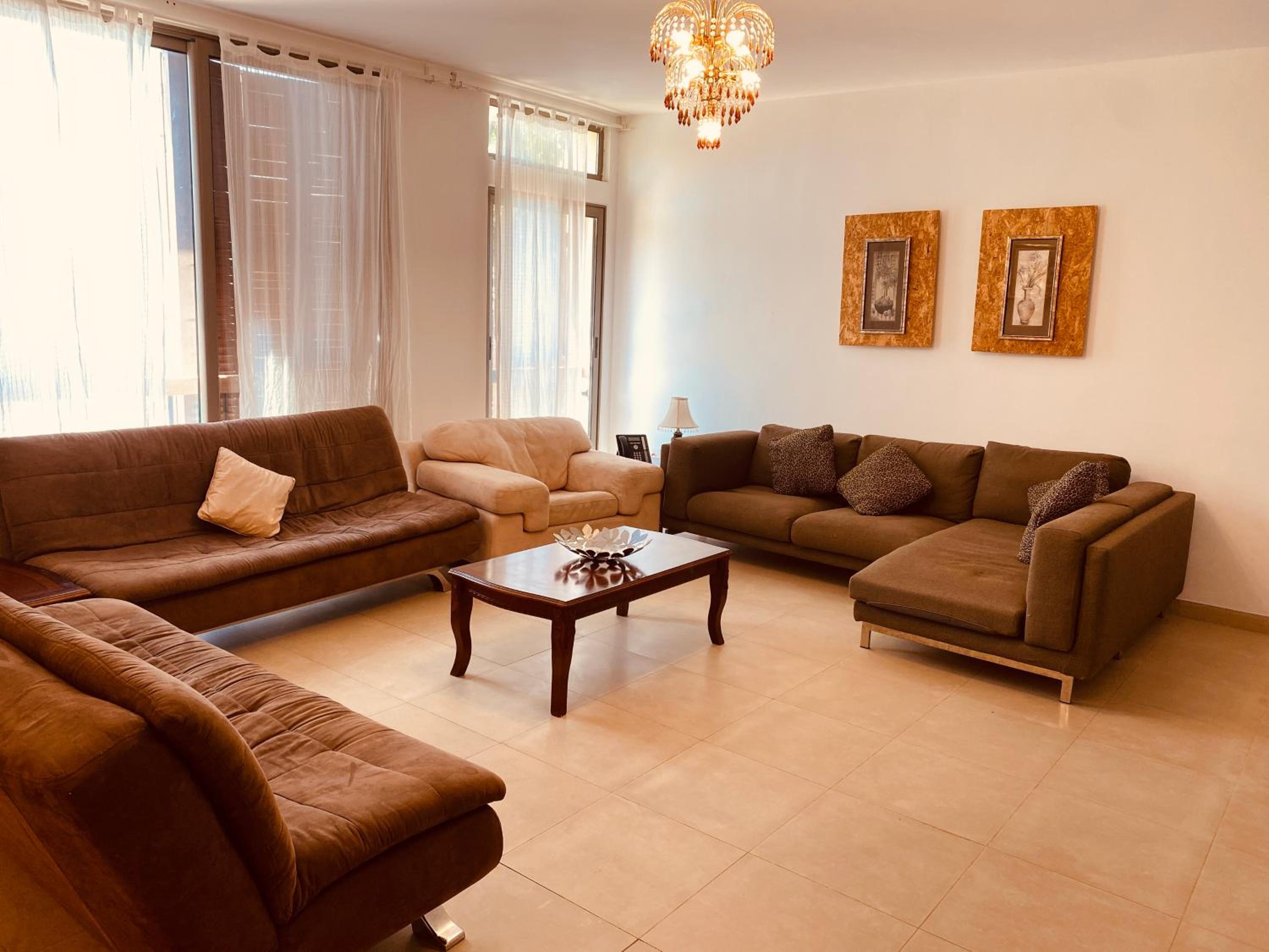 Three-Bedroom Standard Apartment - Photo 2