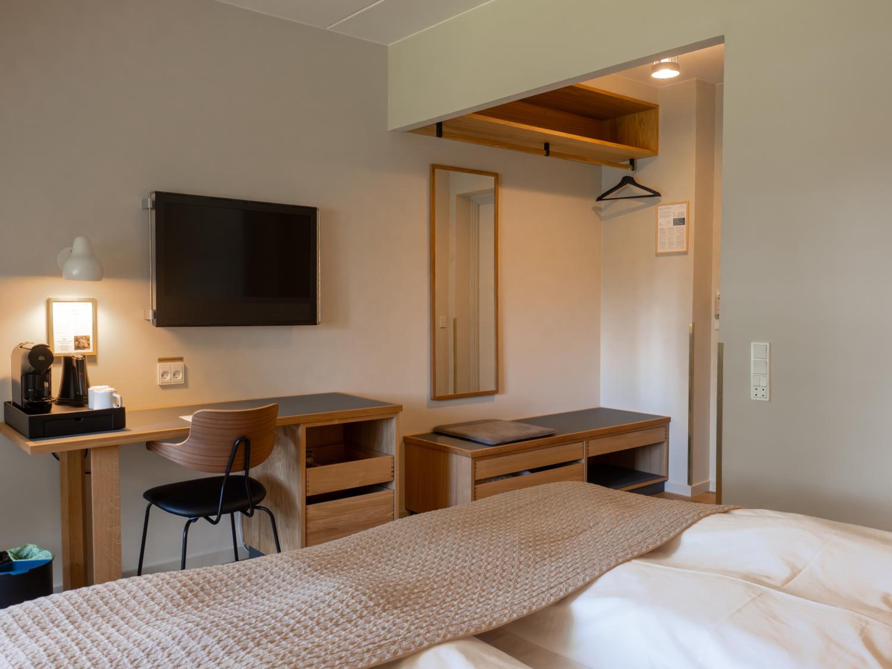 Superior Twin Room - Photo 8