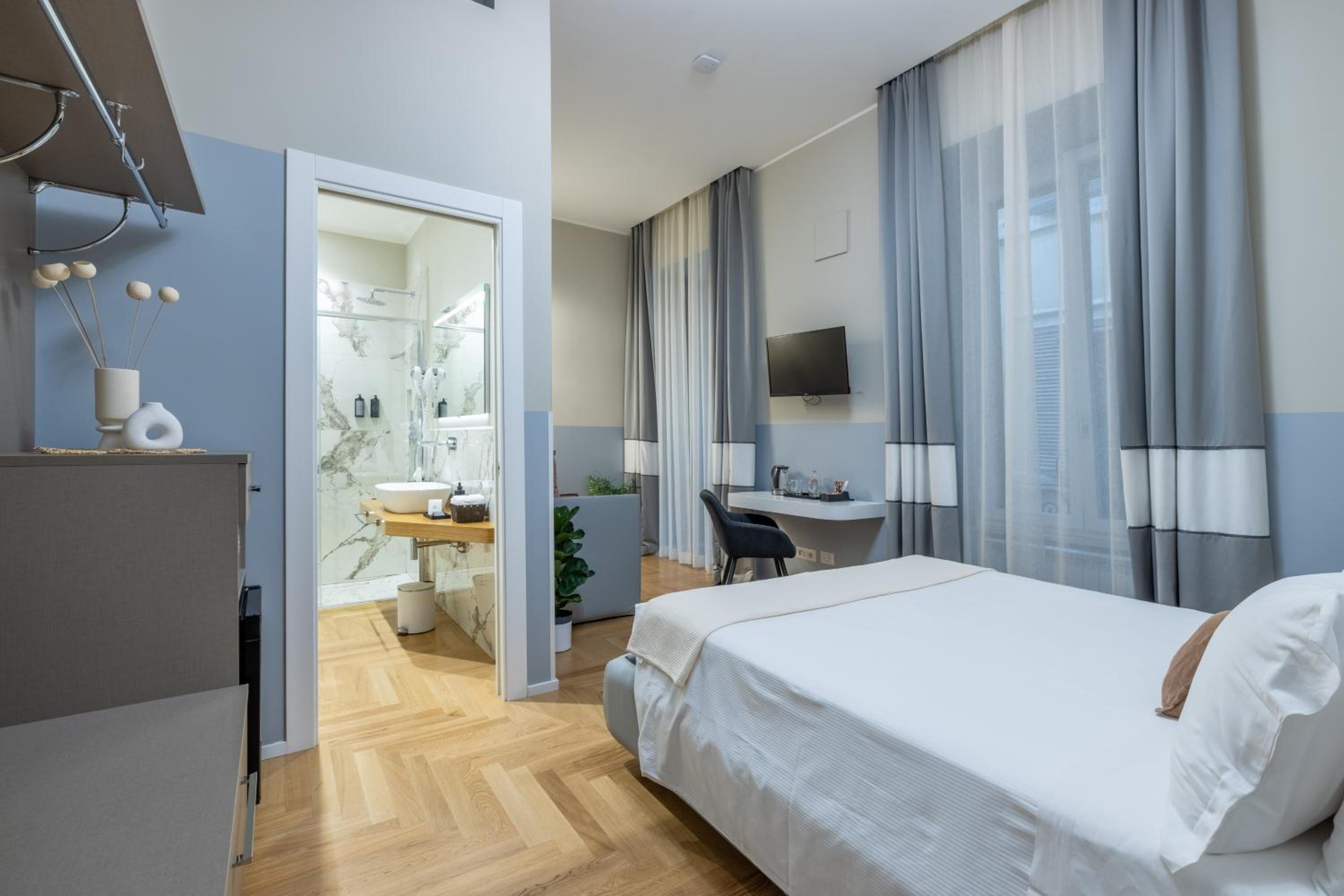 Double Room with Private Bathroom photo 1
