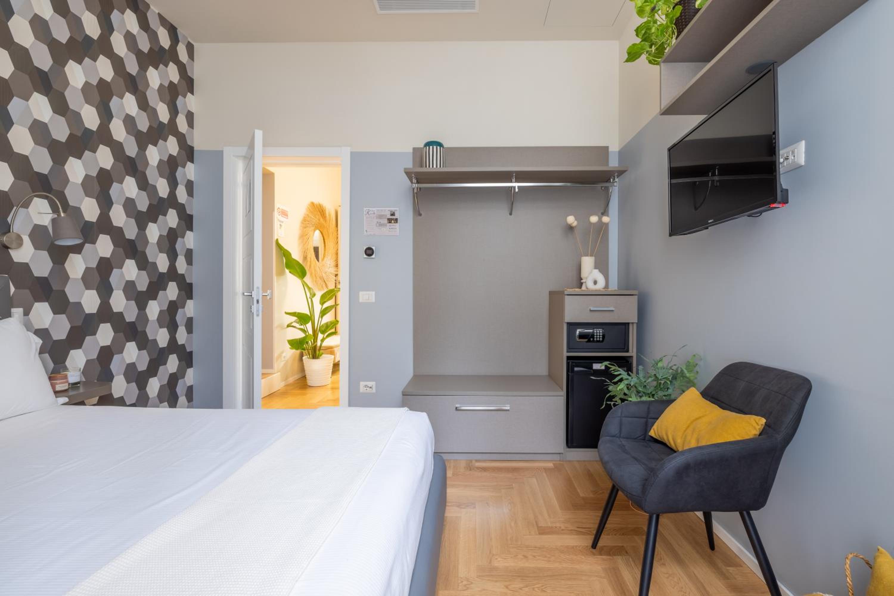 Double Room with Private Bathroom photo 1