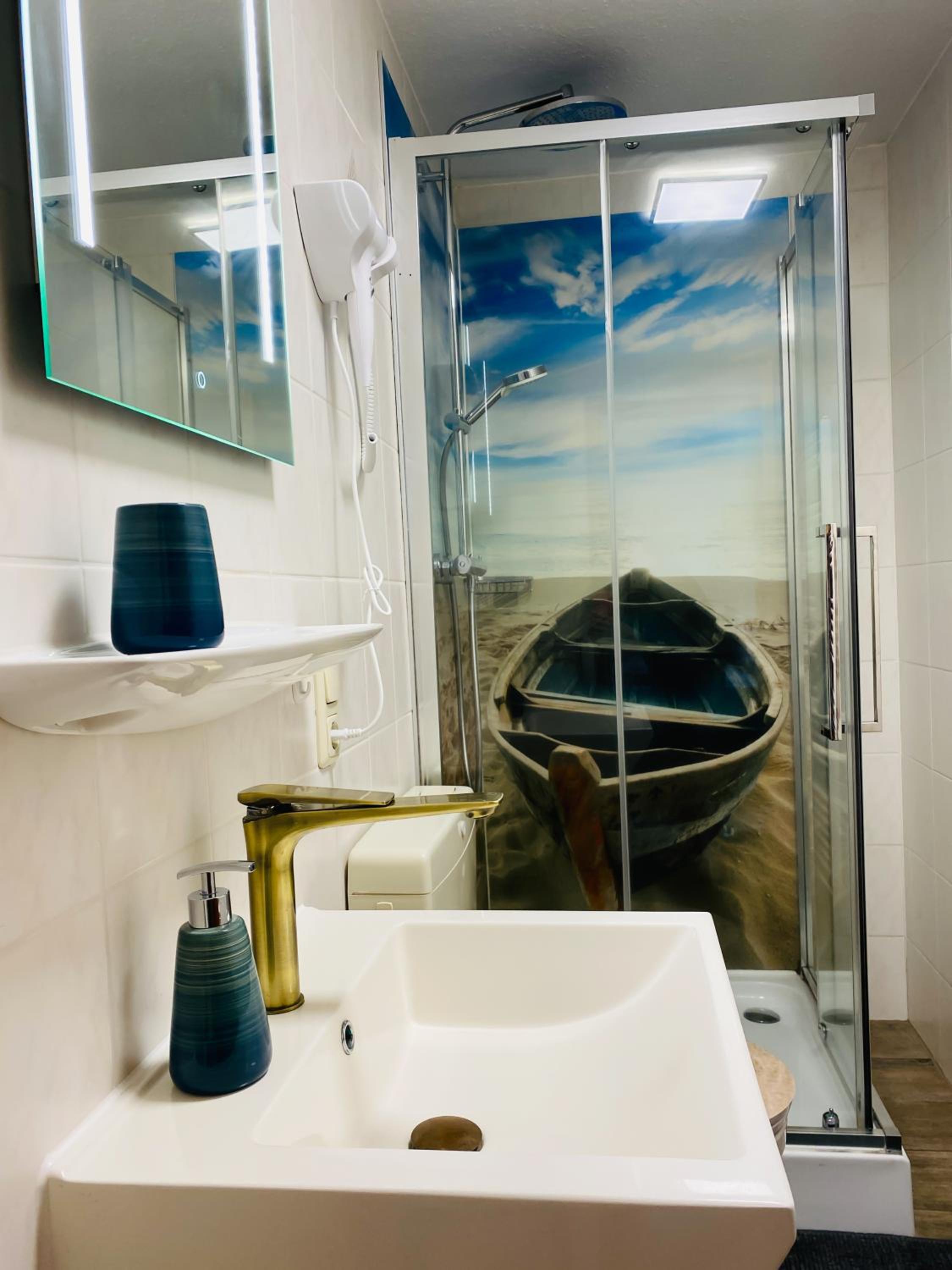 One-Bedroom Apartment - Photo 8