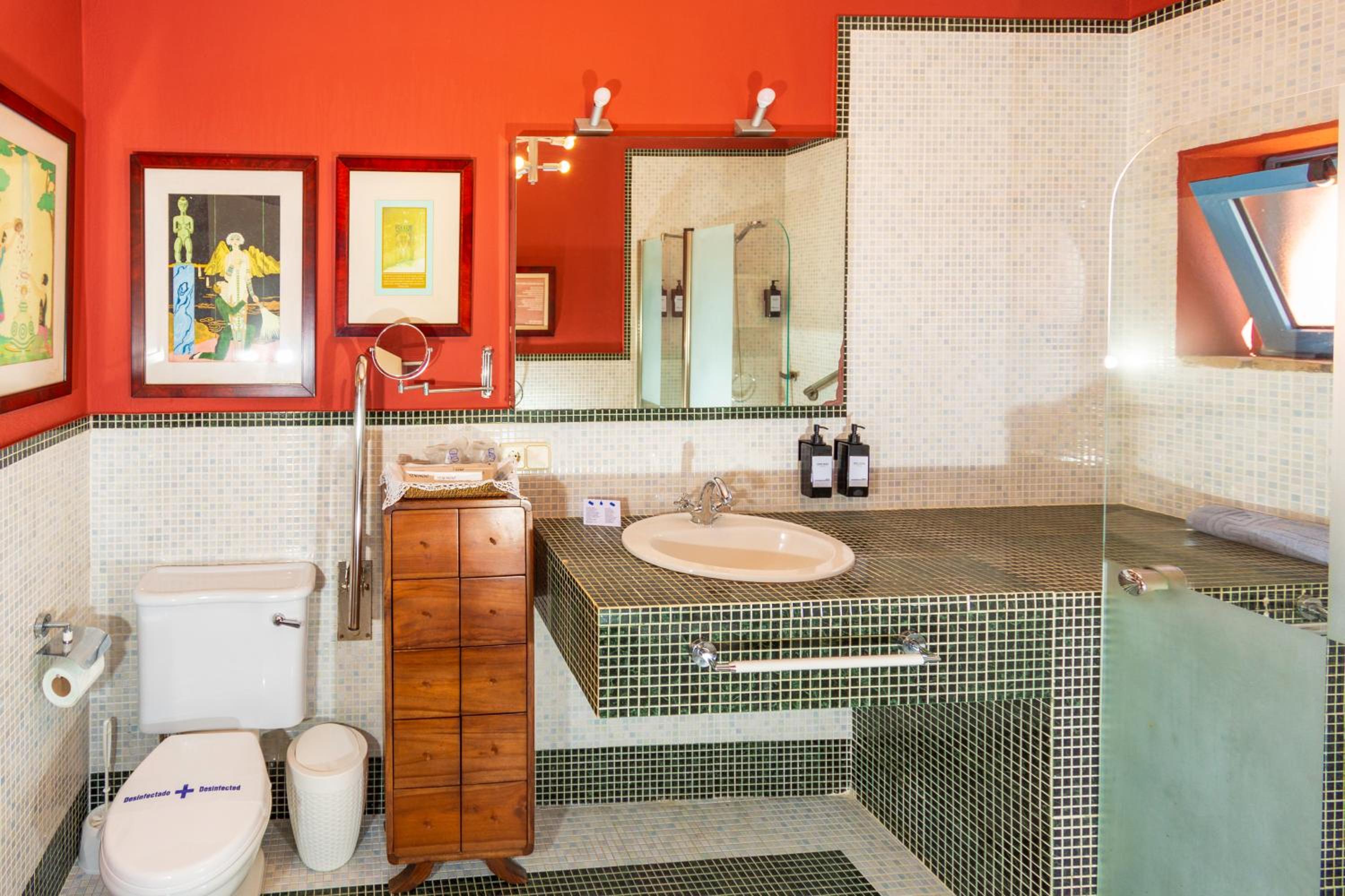 Double Room with Private Bathroom photo 2