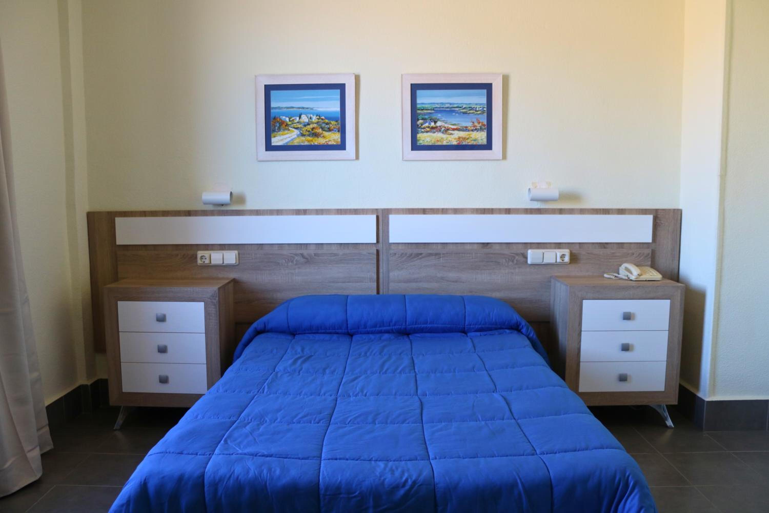 Double or Twin Room - Photo 2