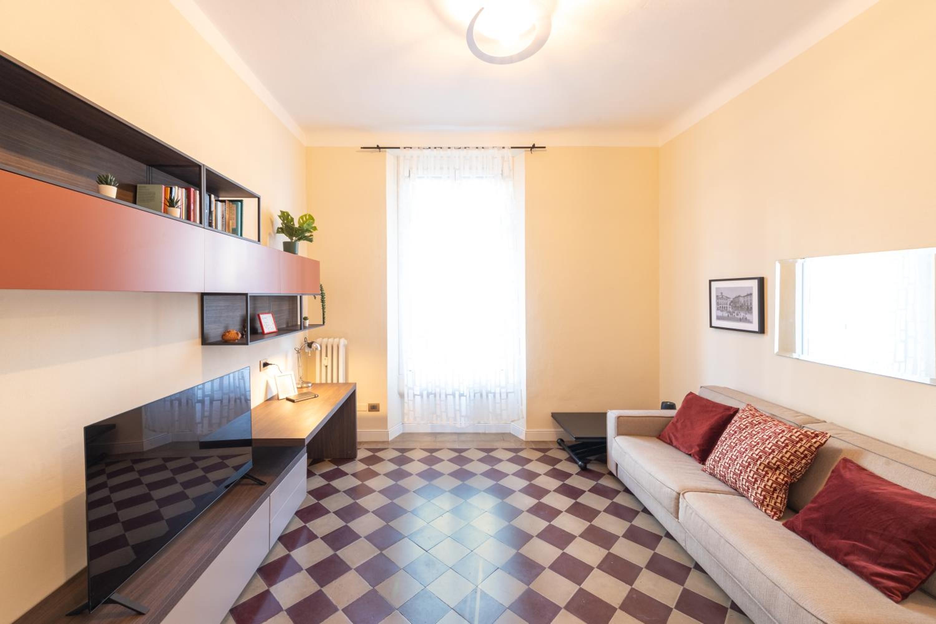 One-Bedroom Apartment