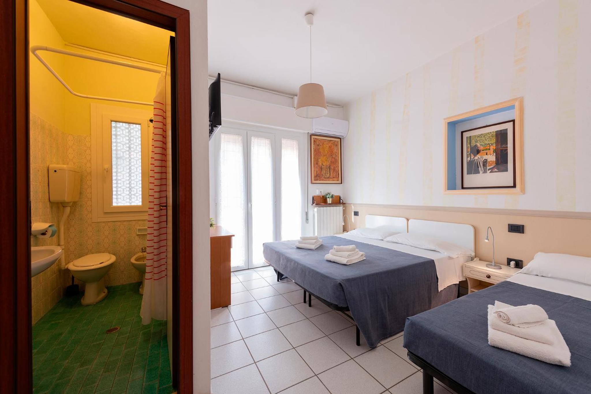 Triple Room with City View