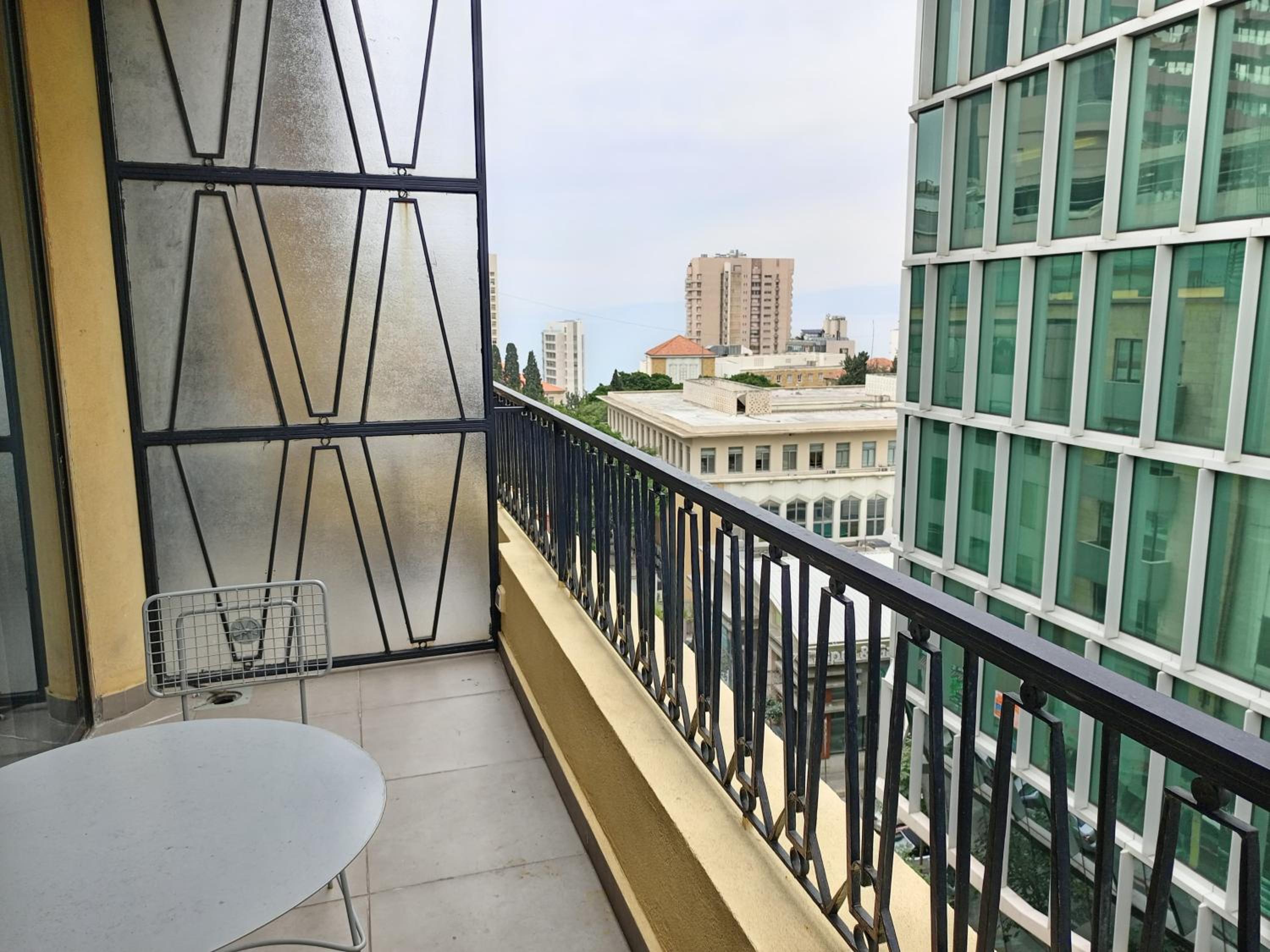 Studio with Balcony photo 2