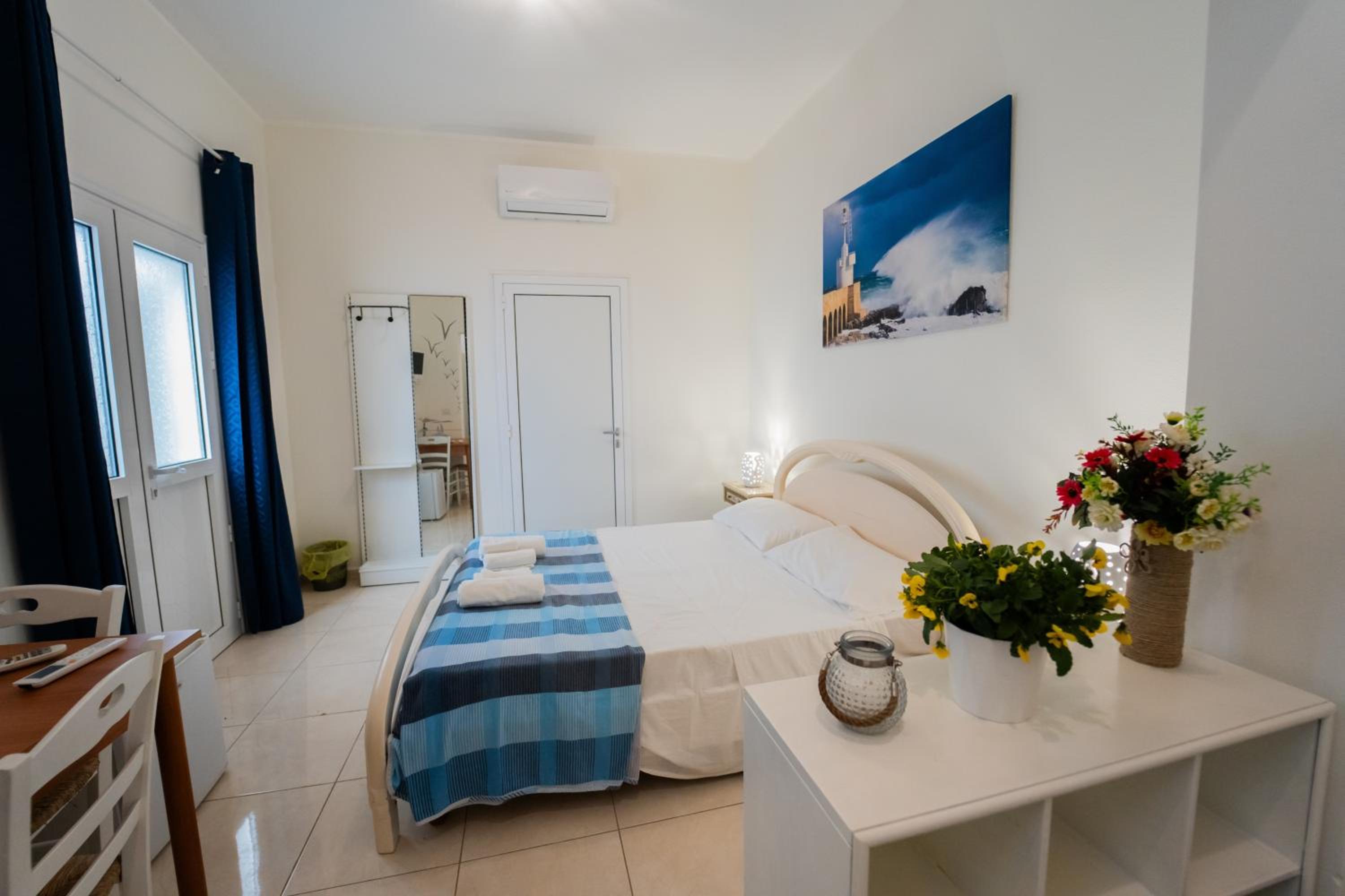 Double Room With Private Bathroom photo 3