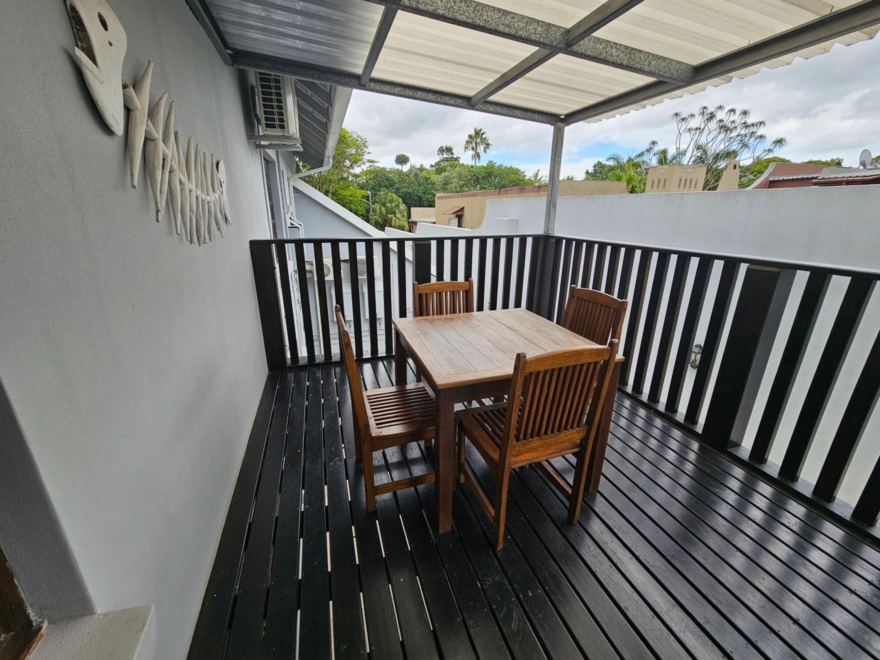 Apartment with Balcony - Photo 12