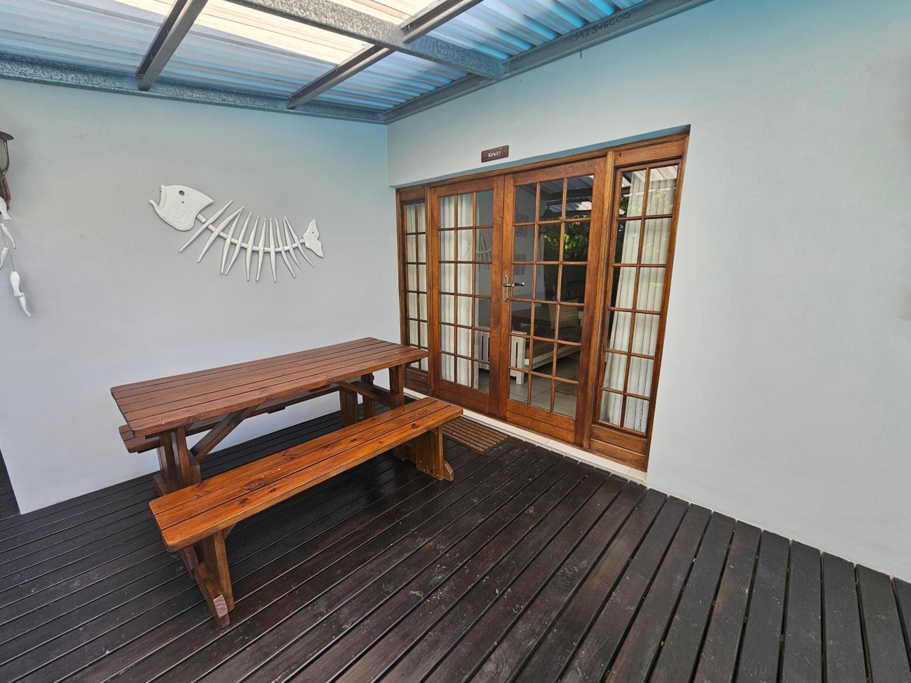 One-Bedroom Apartment with Pool View - Photo 9