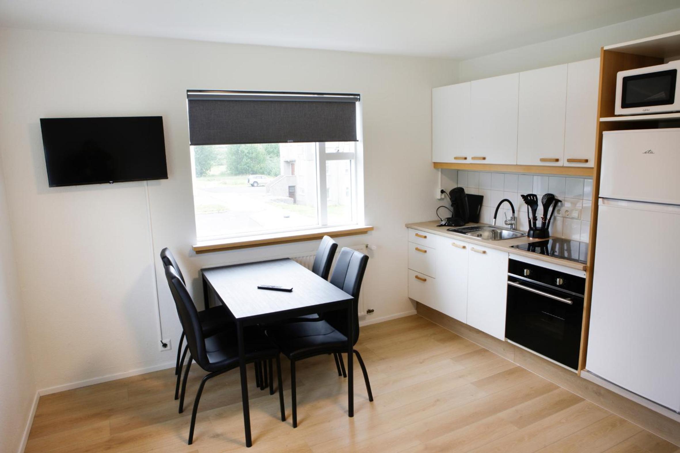 One-Bedroom Apartment photo 2