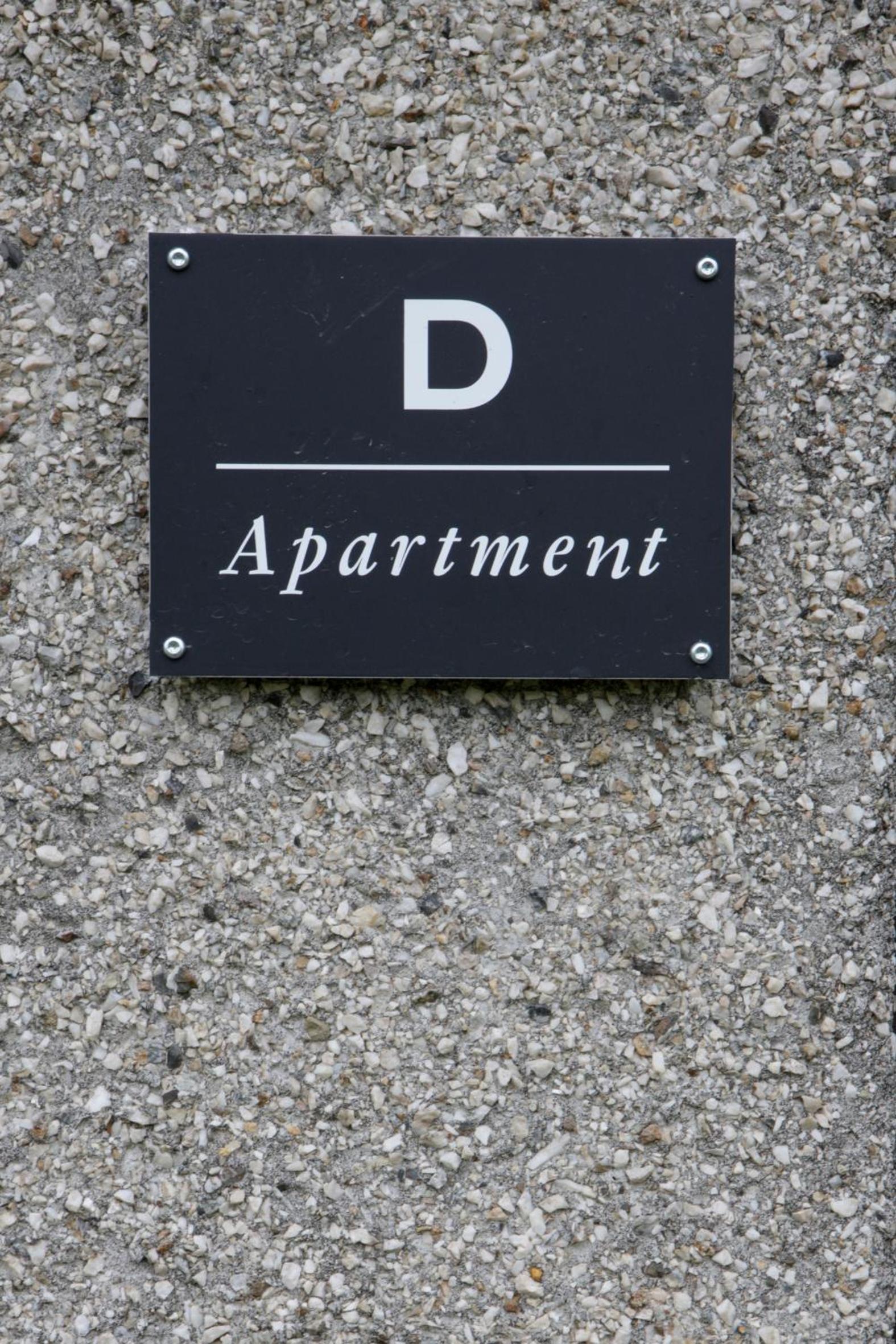 One-Bedroom Apartment photo 3