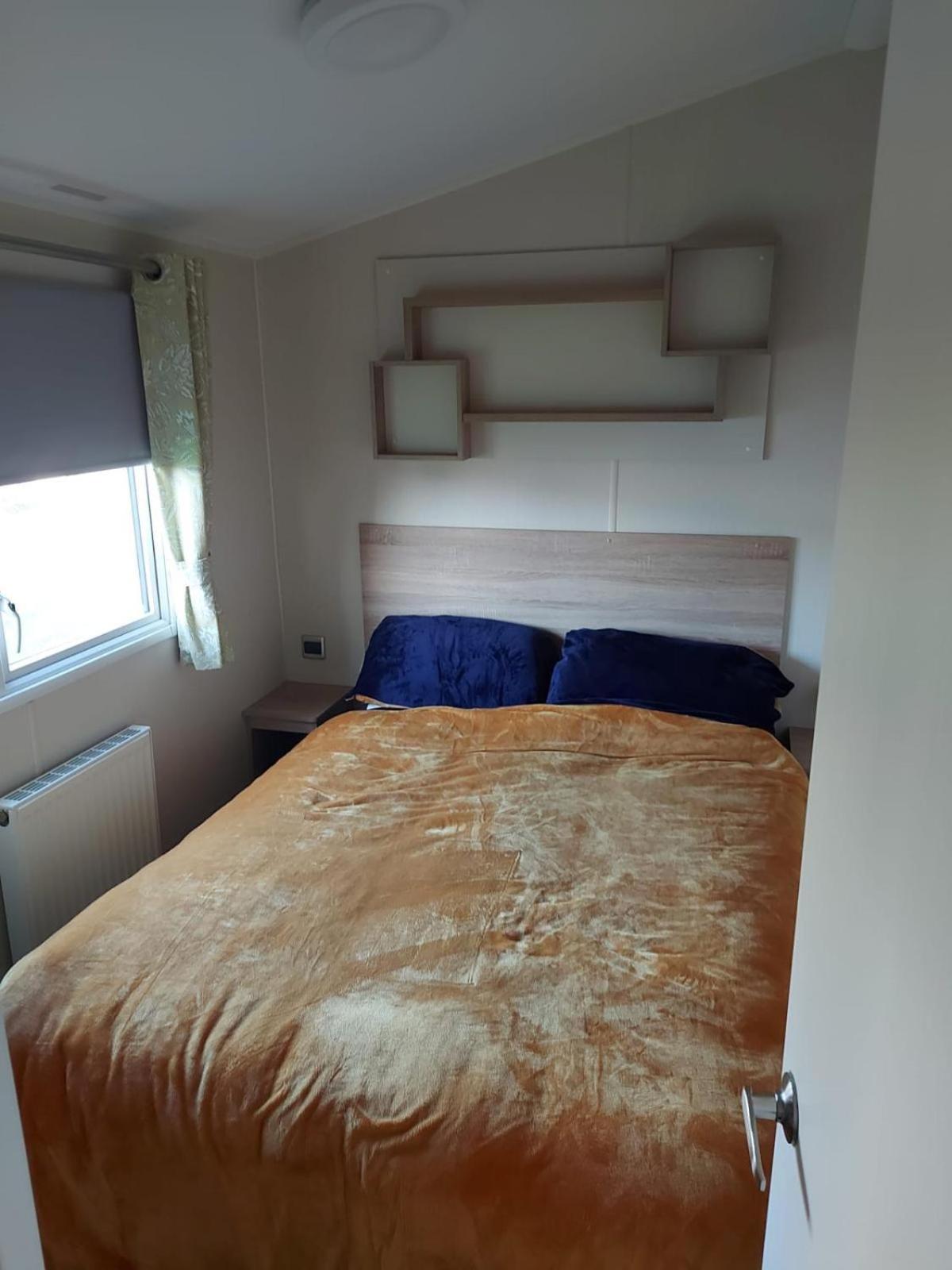 Mobile Home photo 2