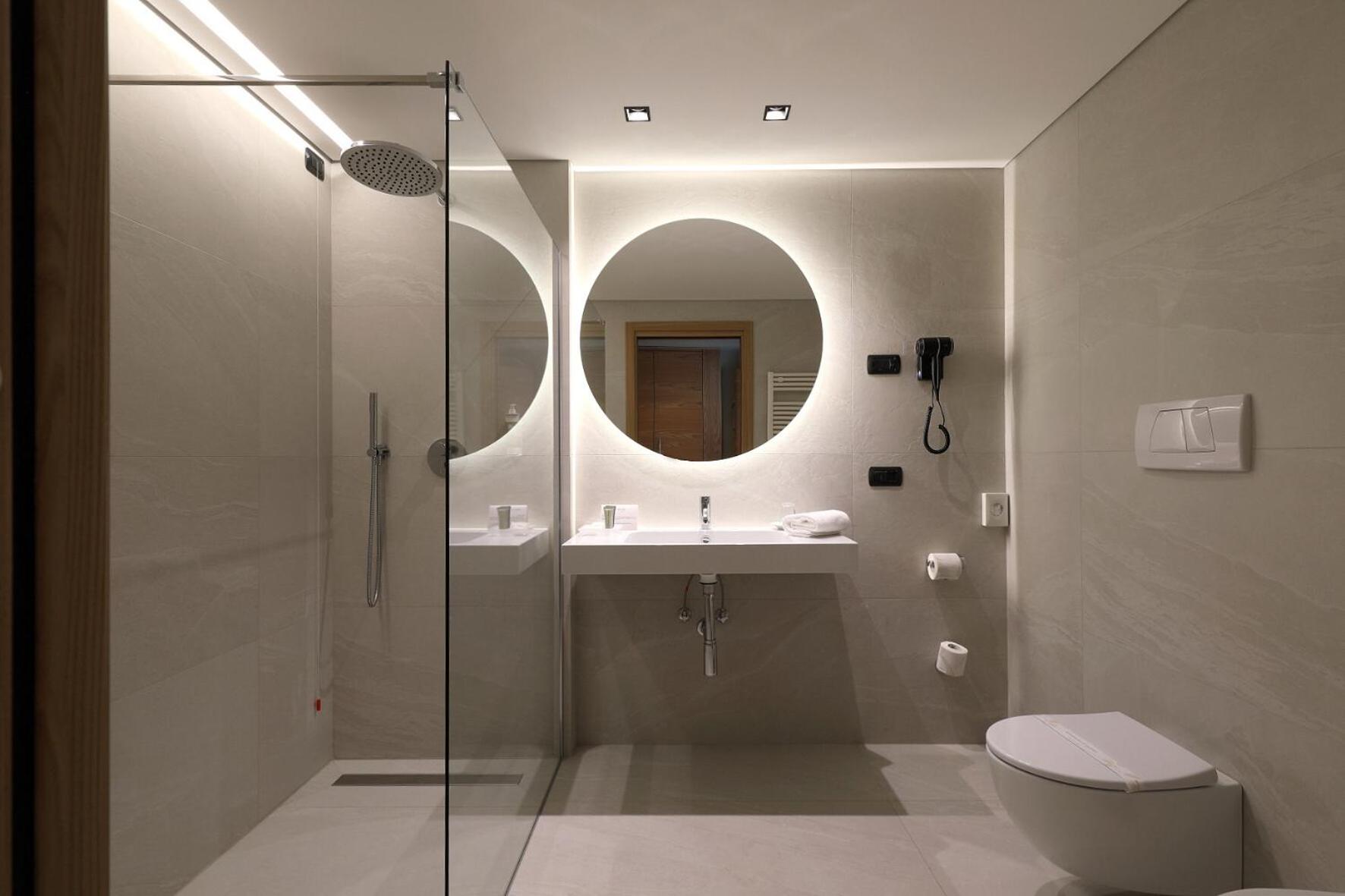 Deluxe Triple Room - Photo 7