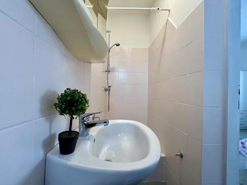 Standard Double Room - Photo 6