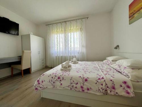 Standard Double Room - Photo 5