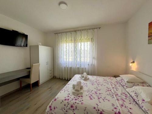 Standard Double Room - Photo 4