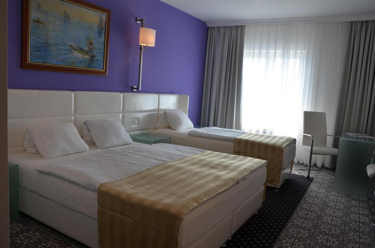 Standard Triple Room - Photo 1