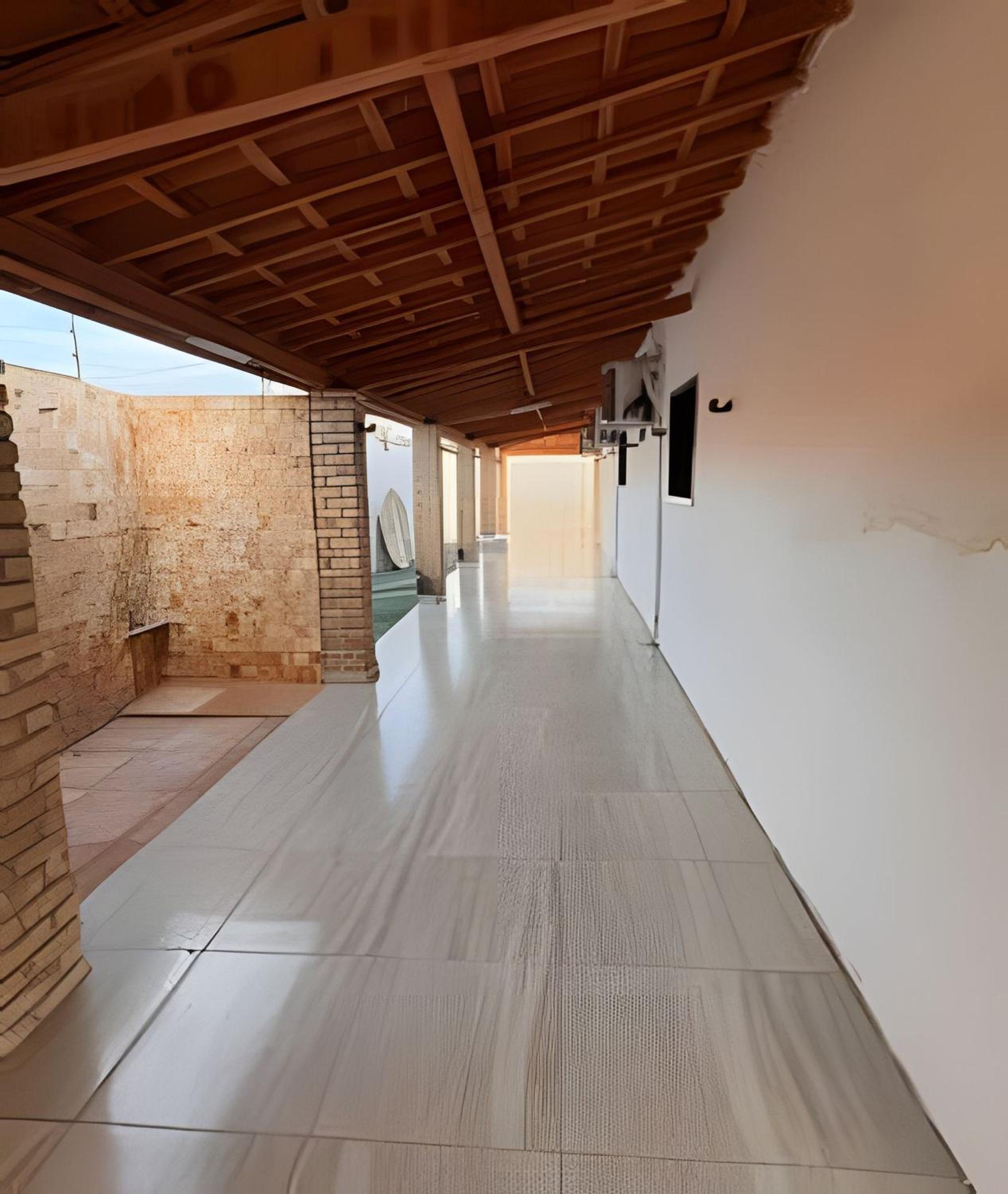 Four-Bedroom House photo 2