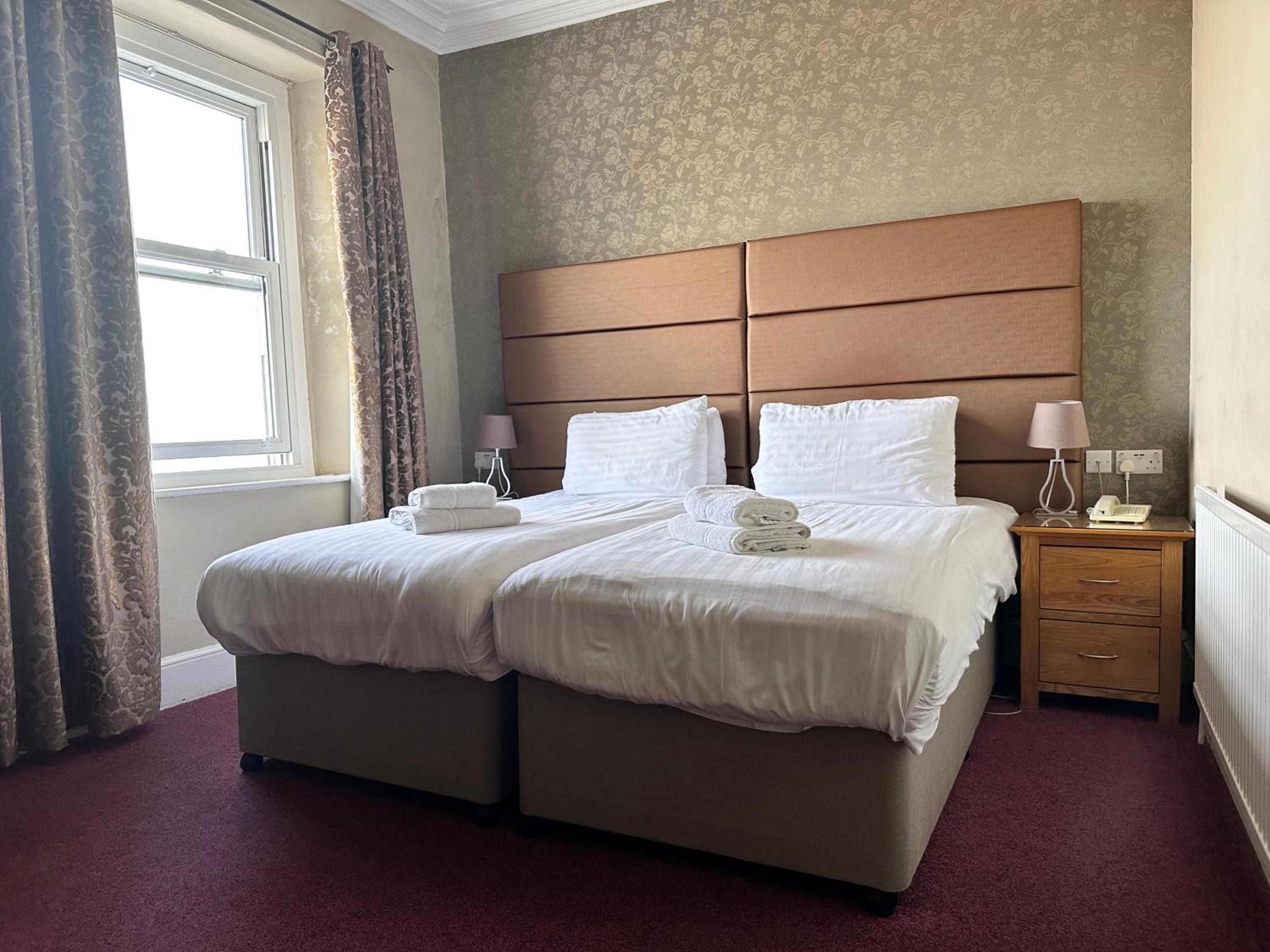 Twin Room with Sea View photo 3