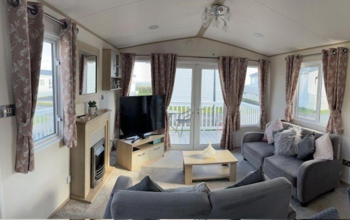 Mobile Home photo 1