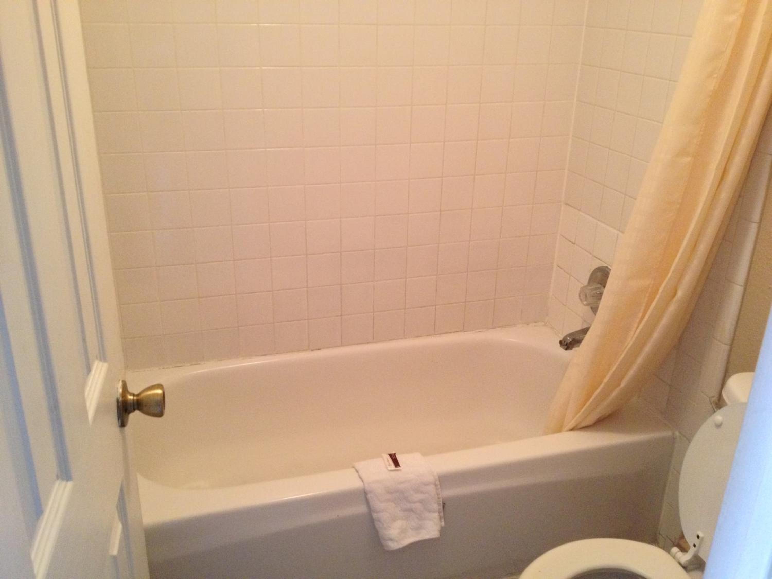 Standard Queen Room - Photo 4