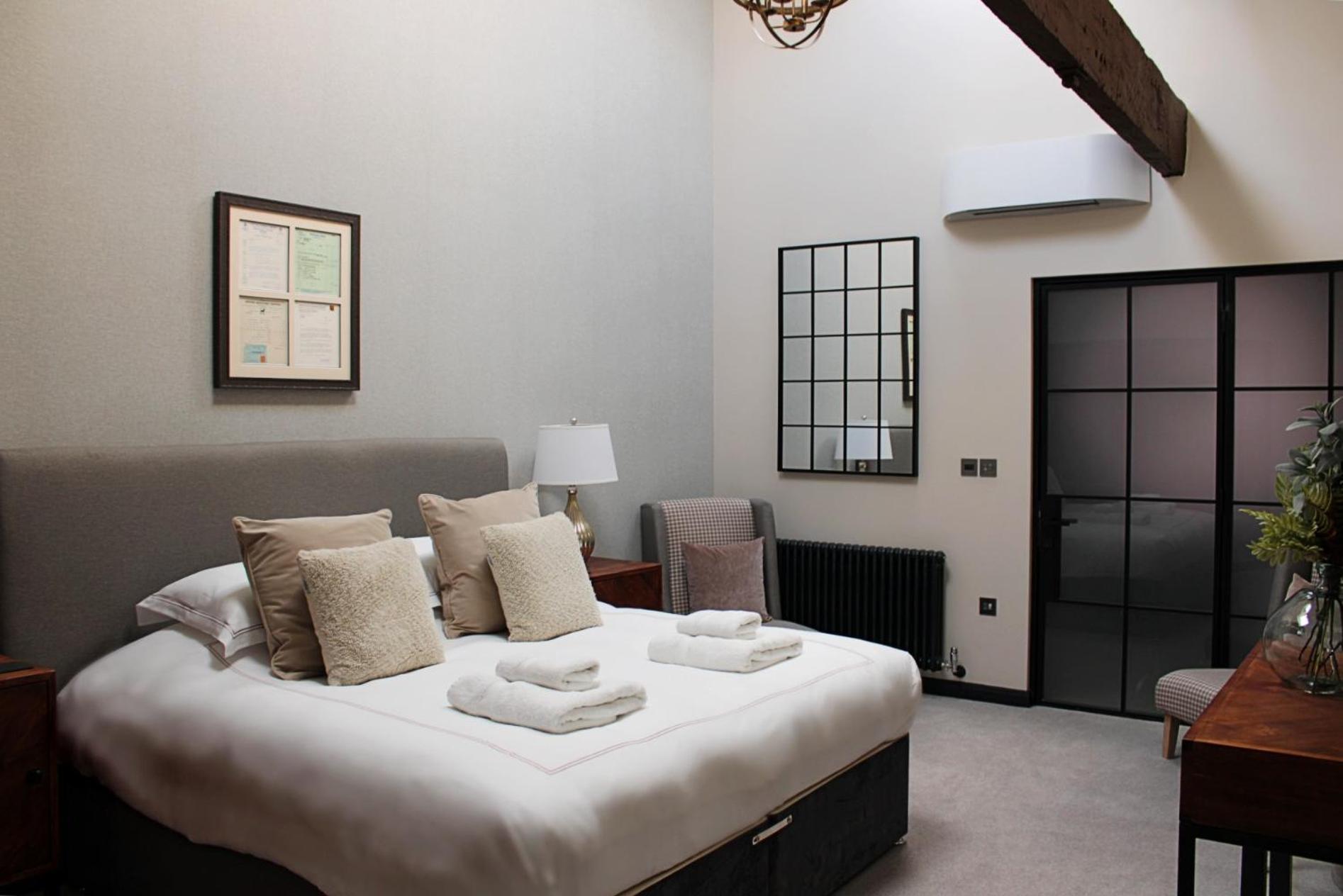 Deluxe Double or Twin Room - Photo 7