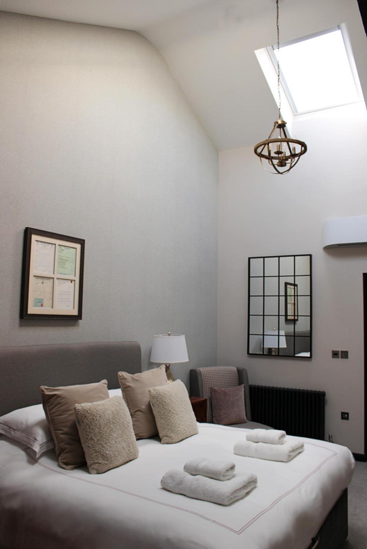 Deluxe Double or Twin Room - Photo 6
