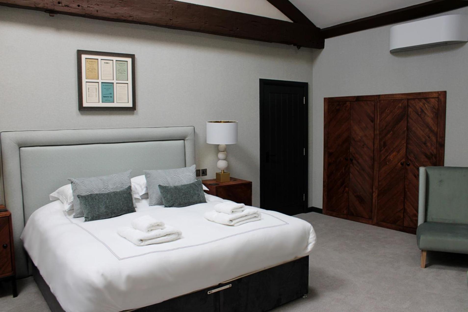 Deluxe Double or Twin Room - Photo 4