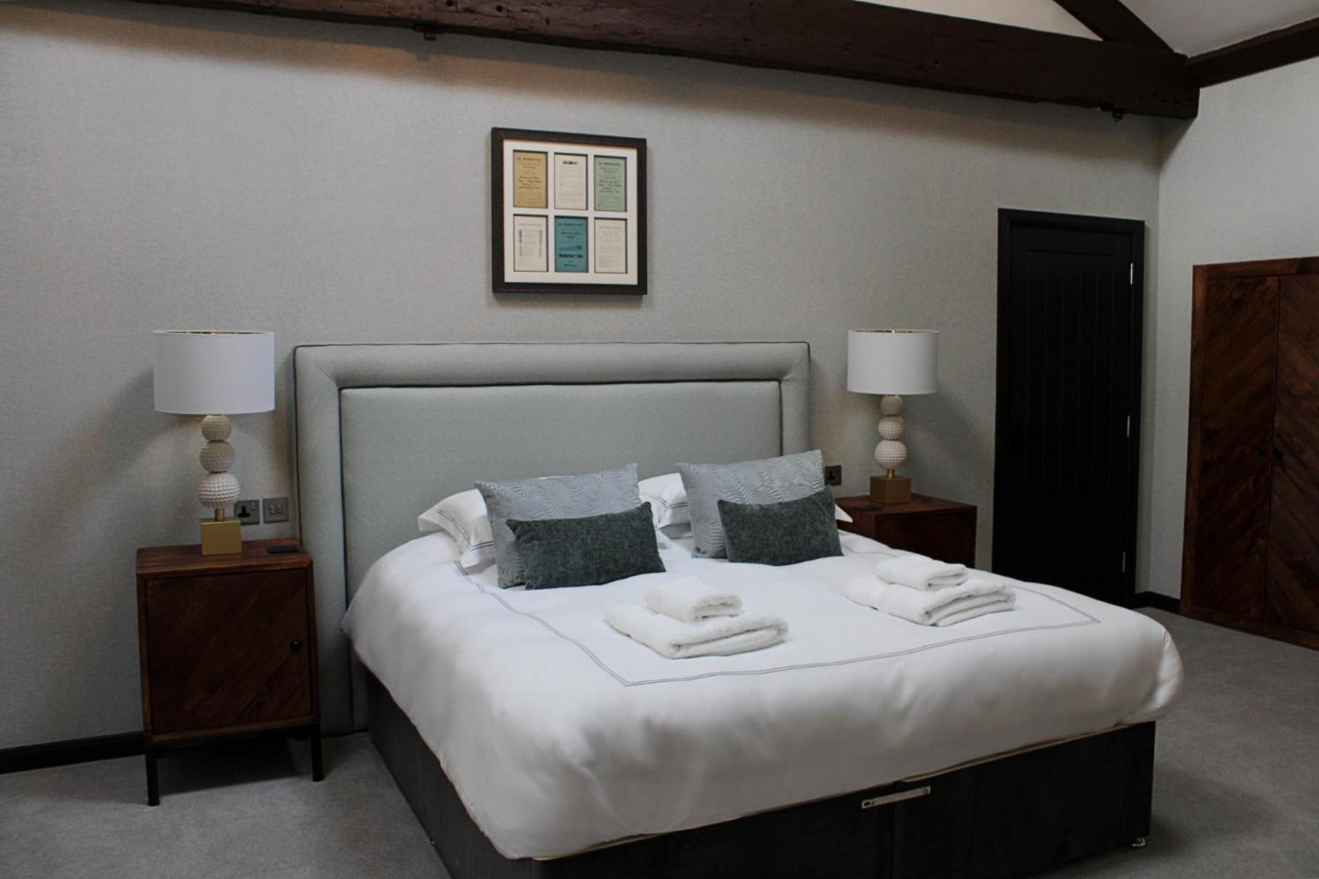 Deluxe Double or Twin Room - Photo 2