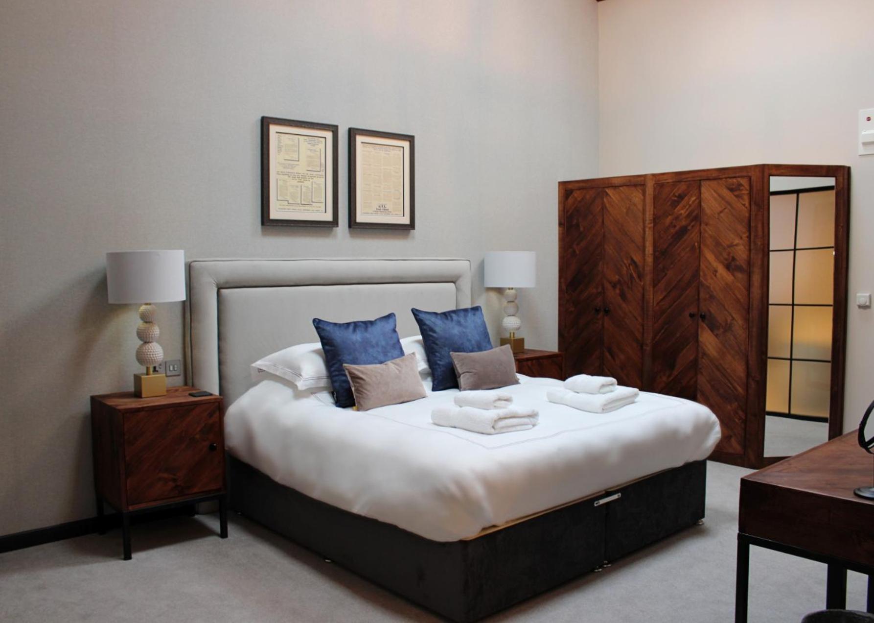 Superior Deluxe Double or Twin Room  - Photo 8