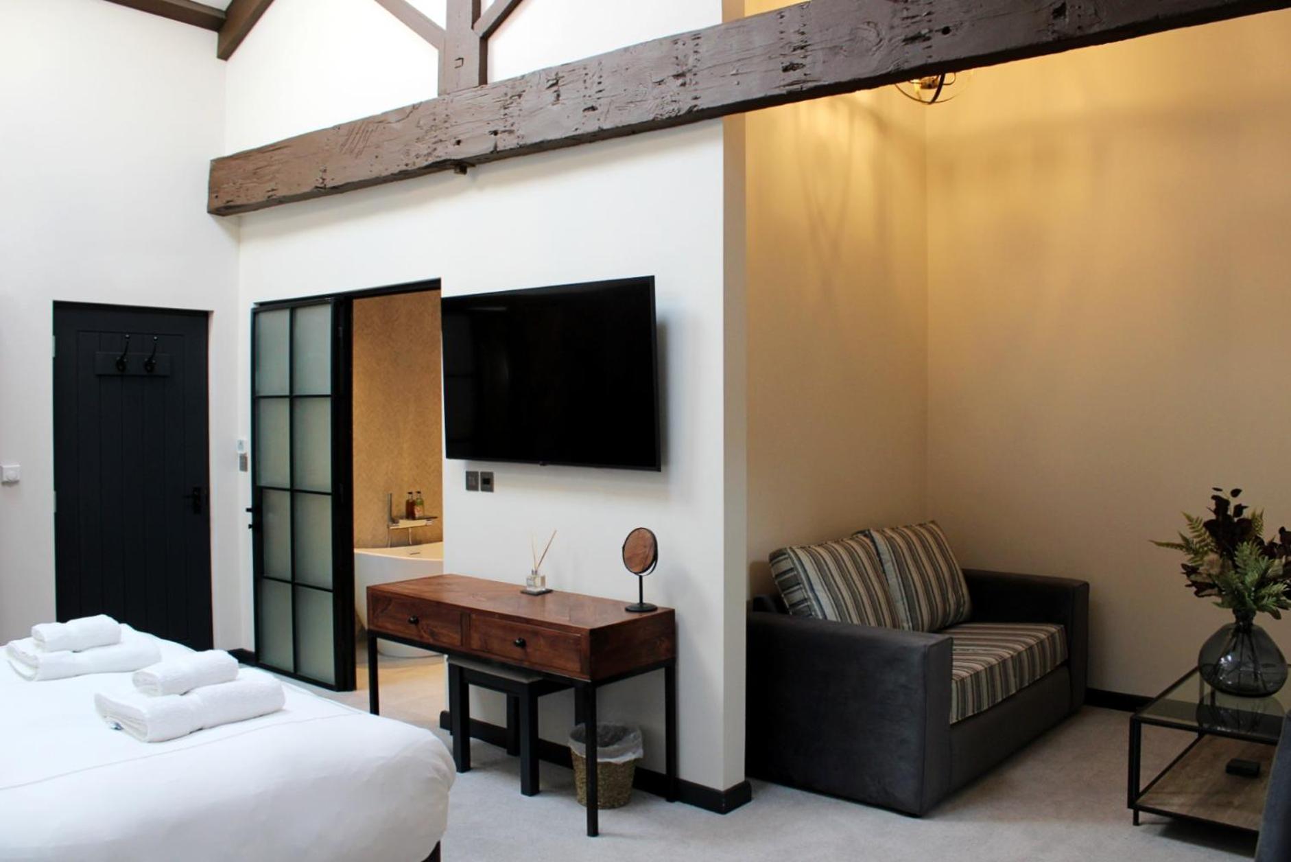 Superior Deluxe Double or Twin Room  - Photo 3