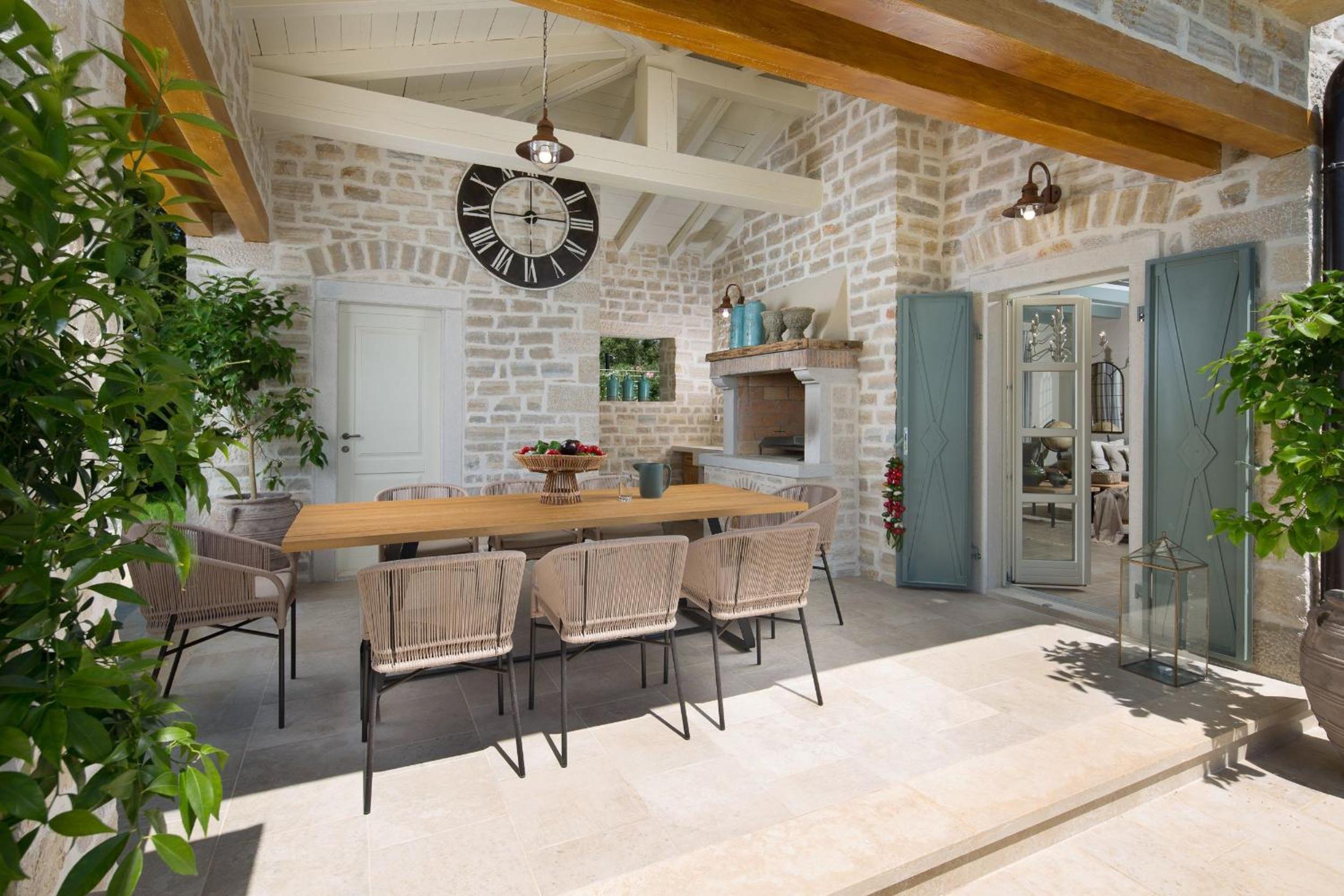 Villa photo 3