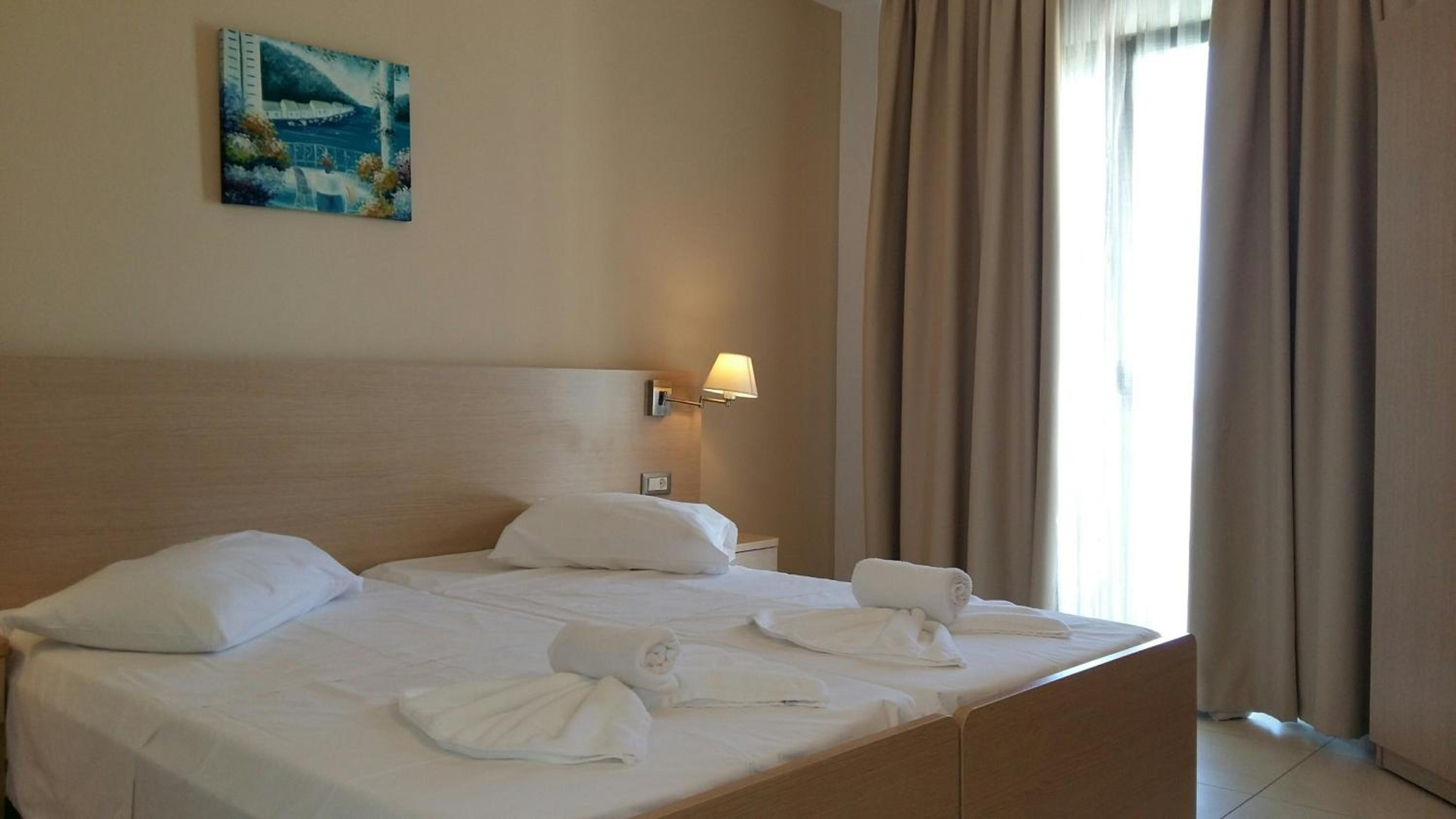 Deluxe Double Room with Sea View - Photo 2