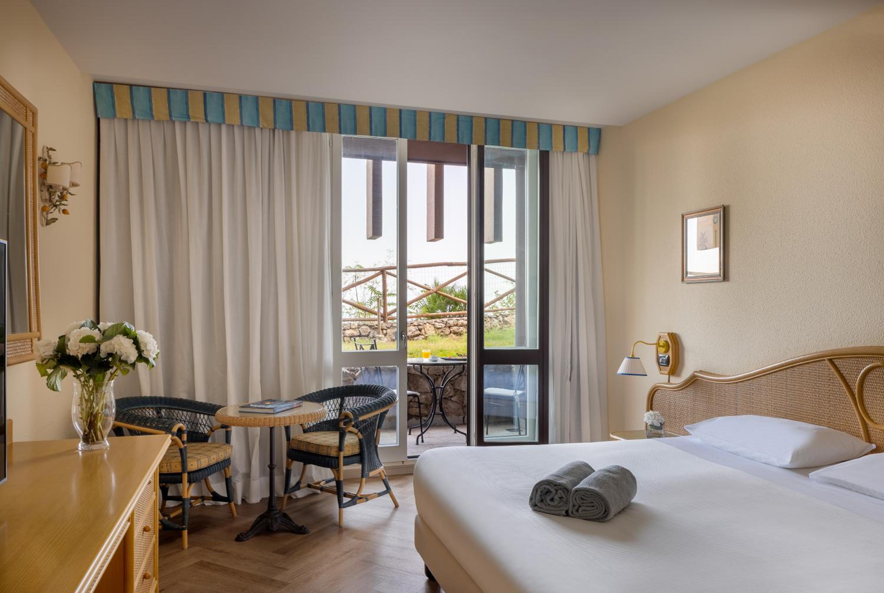 Superior Twin Room - Photo 1