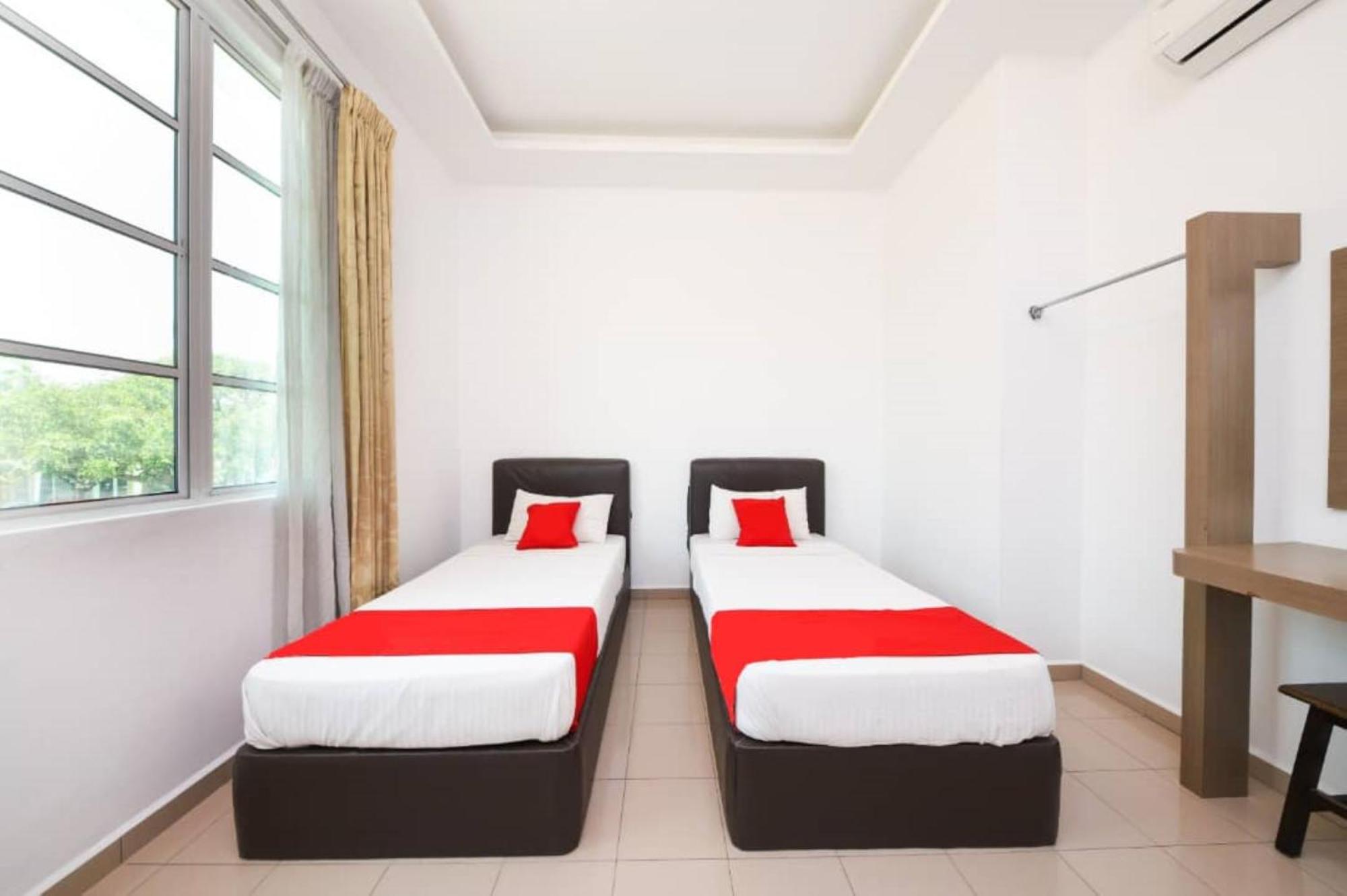 Deluxe Twin Room - Photo 3