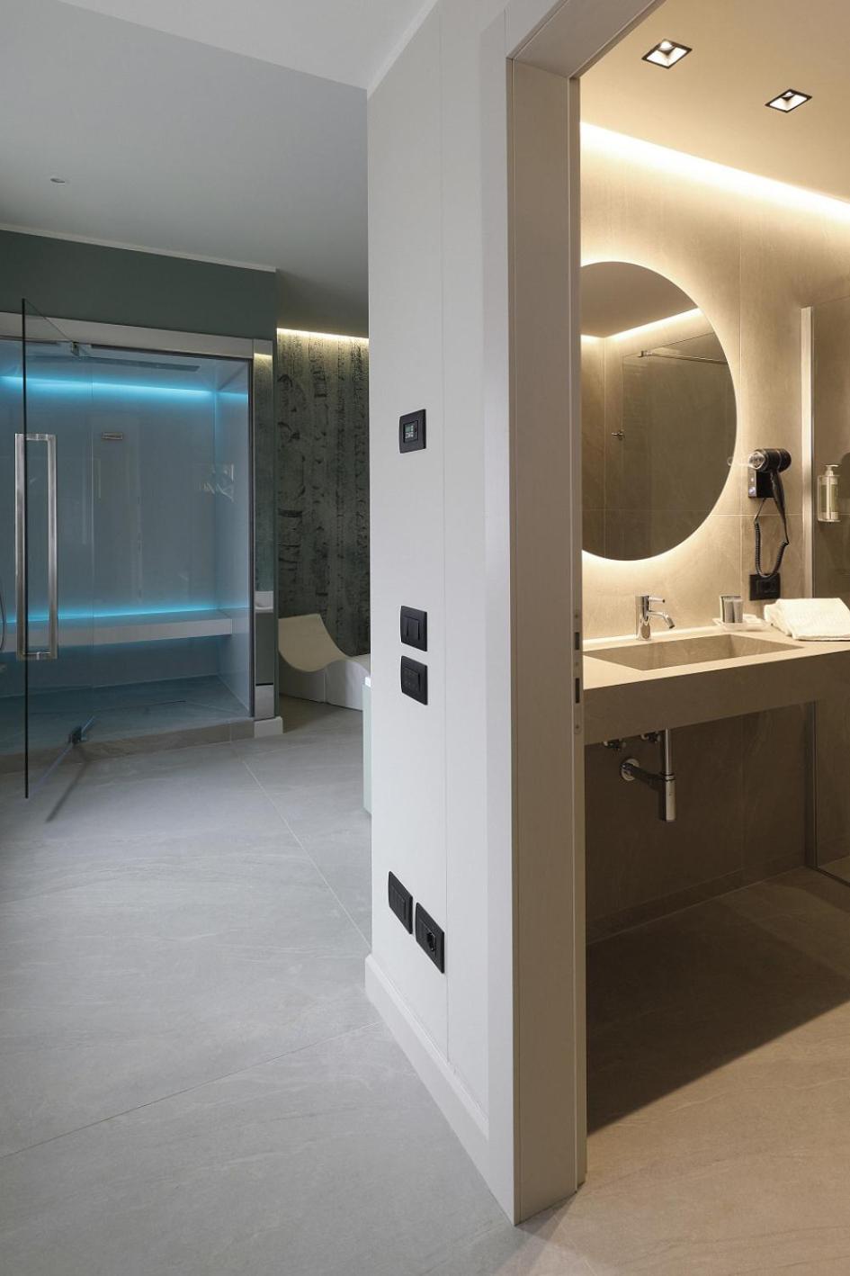 Suite - Photo 3