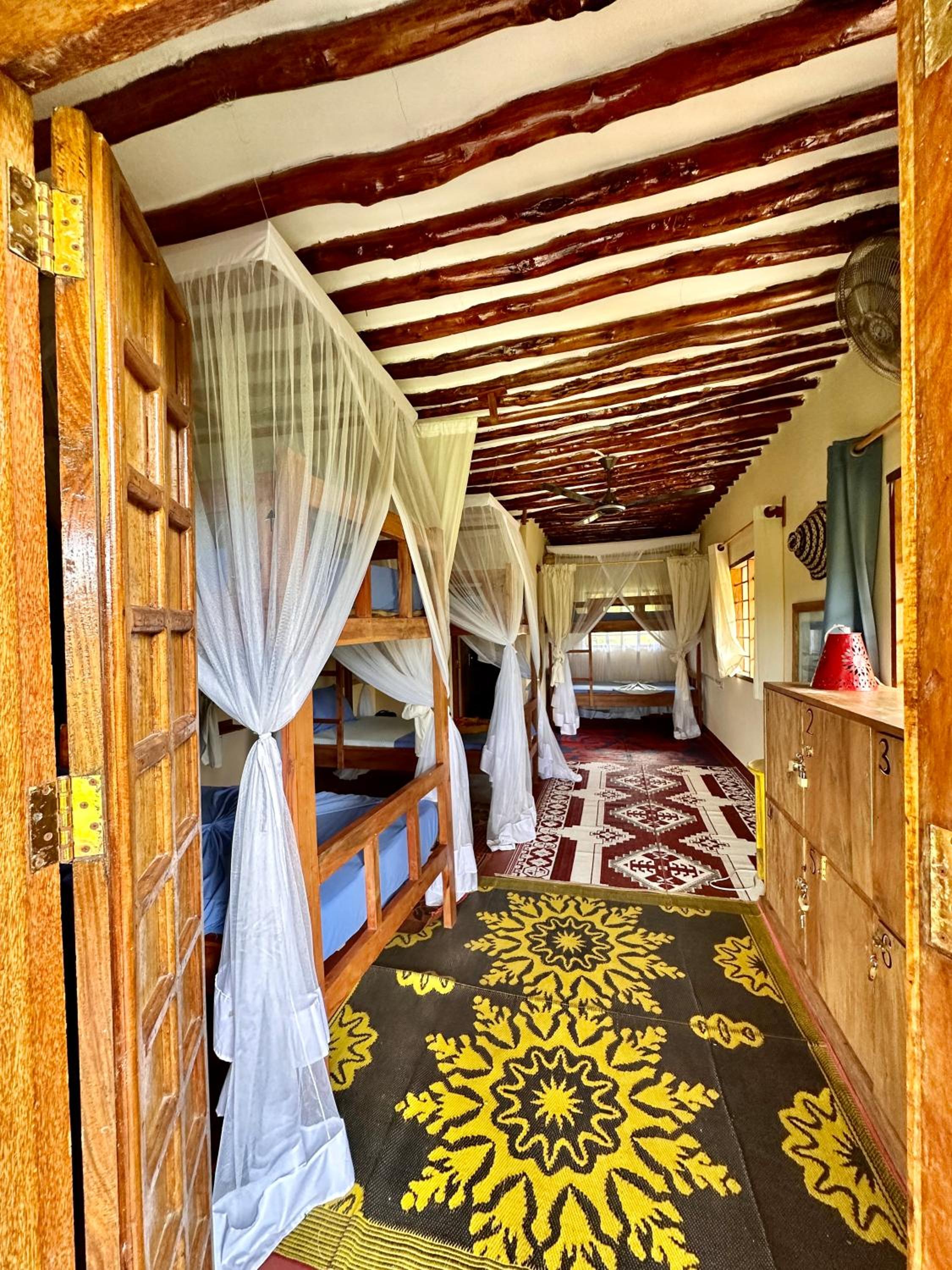 Bed in 6-Bed Mixed Dormitory Room